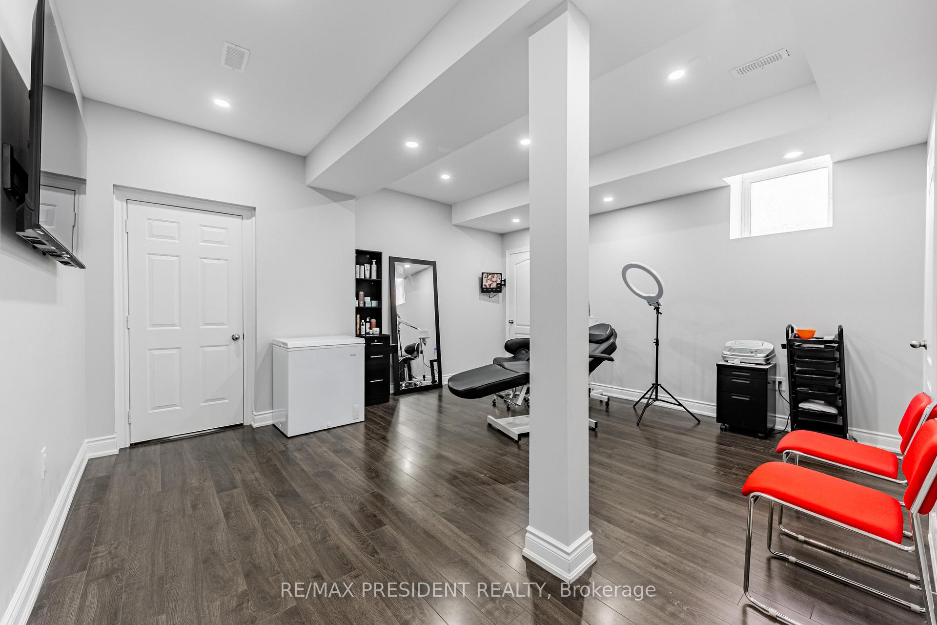 Photo 15 of 32 Elderbridge Road, Brampton, Toronto Gore Rural Estate — HOMEH