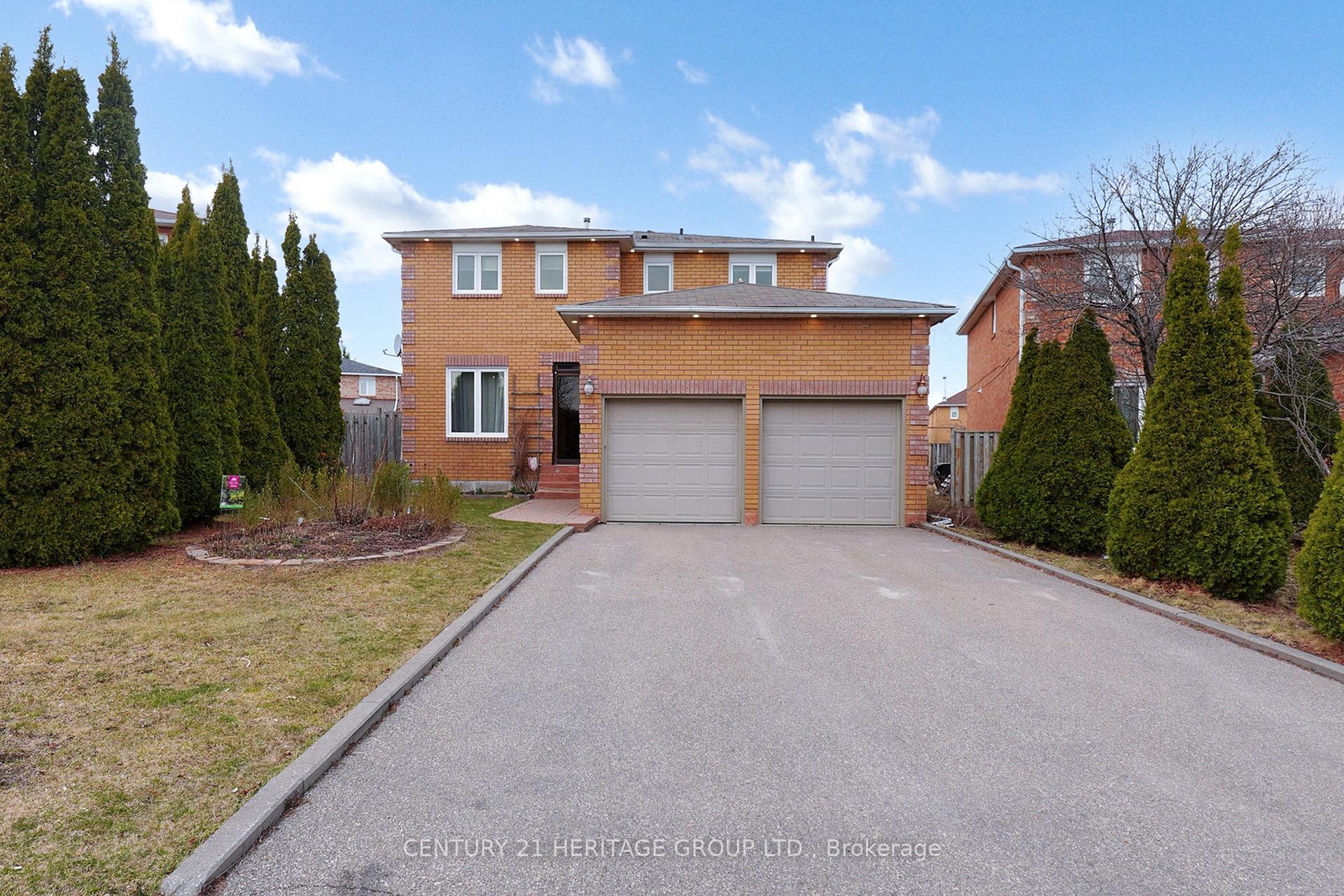 Front of 5 Mandel Crescent
