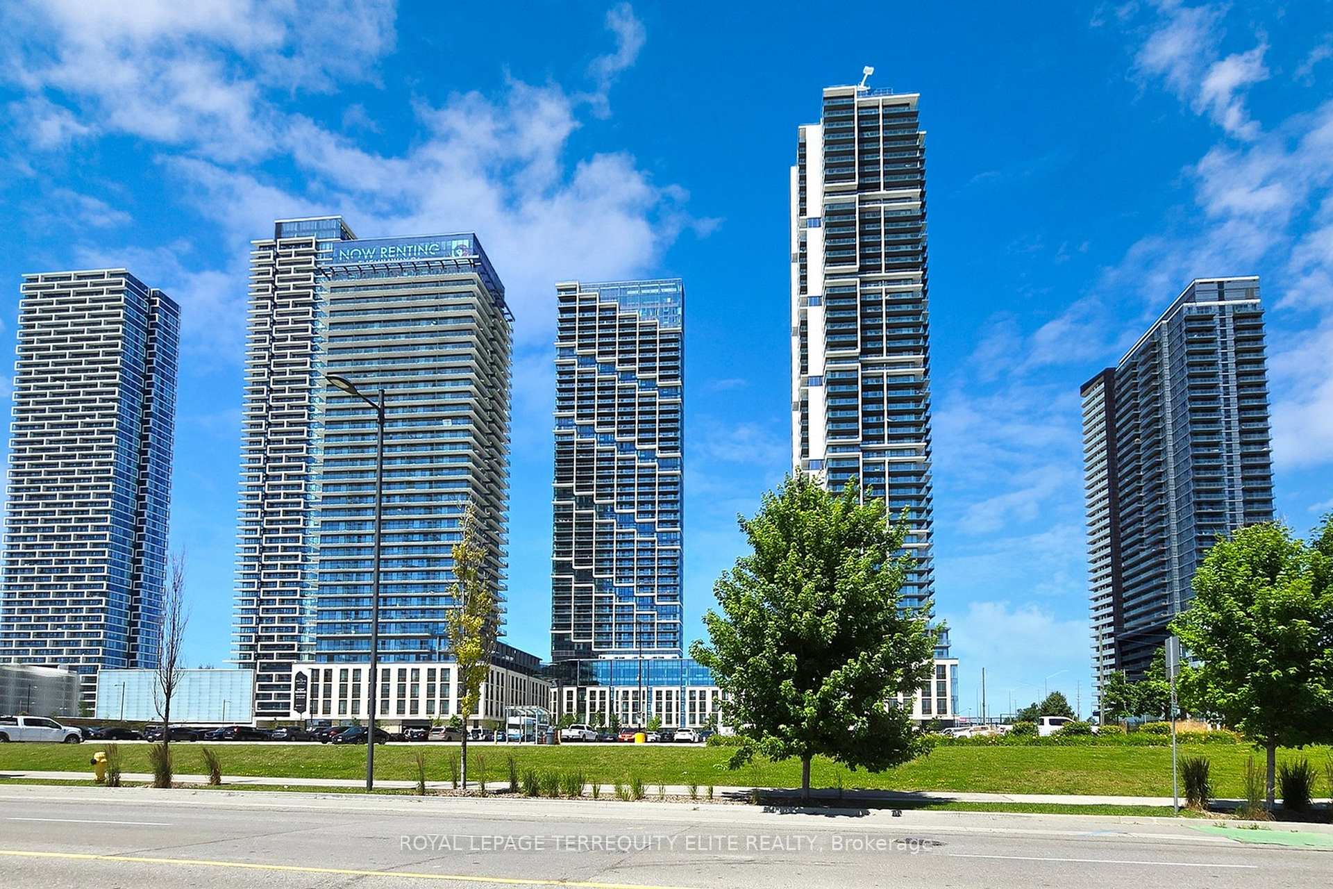 Front of Unit 1905, 1000 Portage Parkway