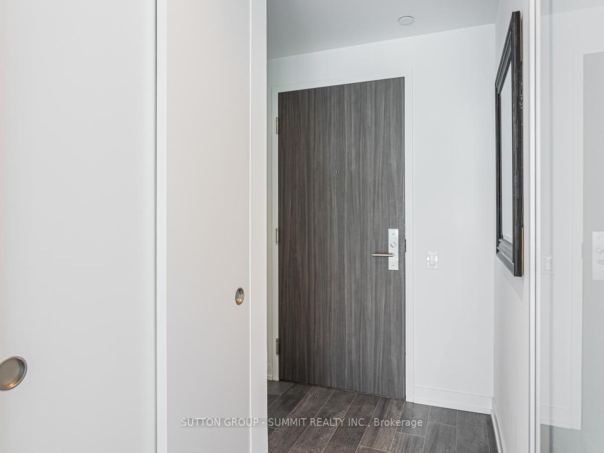Photo 4 of Unit 3202, 185 Roehampton Avenue, Toronto, Mount Pleasant West — HOMEH