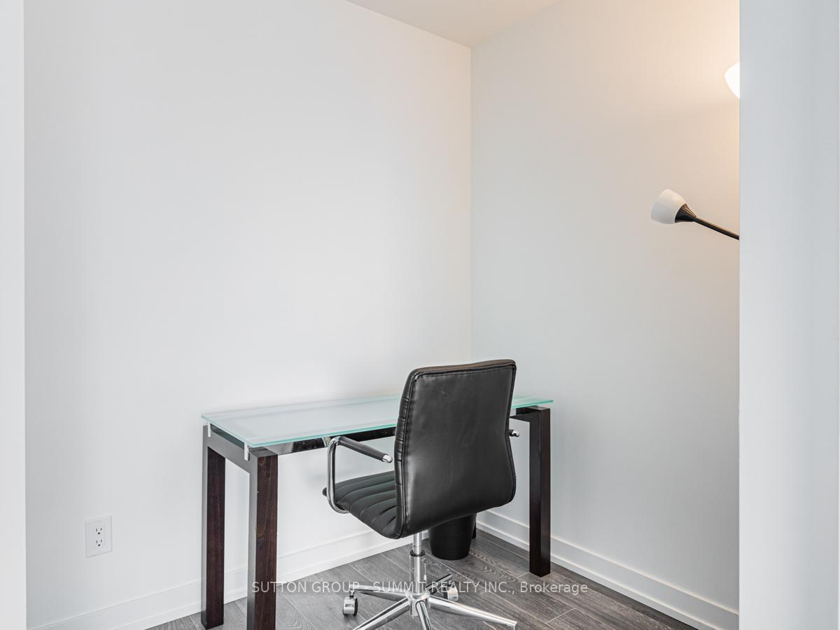 Photo 2 of Unit 3202, 185 Roehampton Avenue, Toronto, Mount Pleasant West — HOMEH