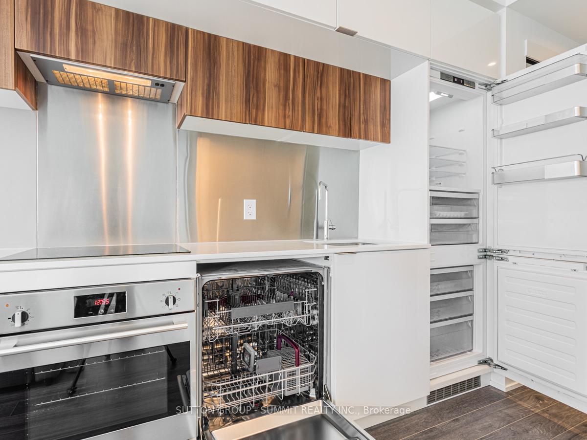 Photo 6 of Unit 3202, 185 Roehampton Avenue, Toronto, Mount Pleasant West — HOMEH
