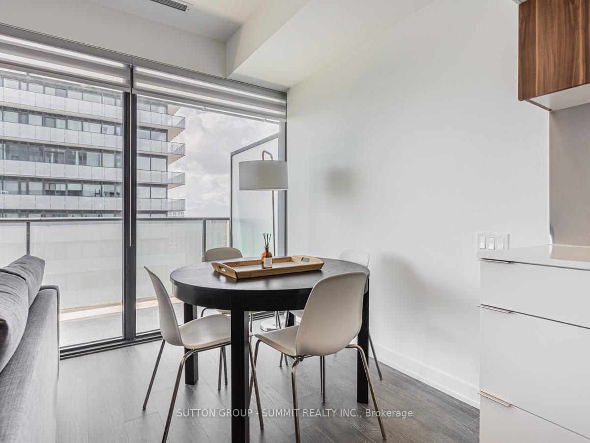 Photo 12 of Unit 3202, 185 Roehampton Avenue, Toronto, Mount Pleasant West — HOMEH