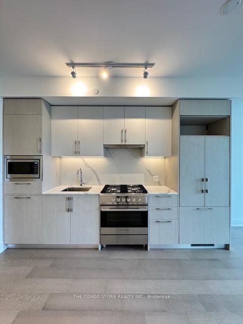 Photo 1 of Unit 505, 8 Manor Road W, Toronto, Yonge-Eglinton — HOMEH