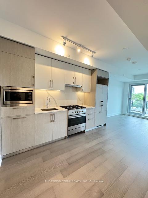 Photo 19 of Unit 505, 8 Manor Road W, Toronto, Yonge-Eglinton — HOMEH