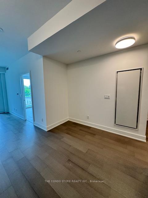 Photo 4 of Unit 505, 8 Manor Road W, Toronto, Yonge-Eglinton — HOMEH