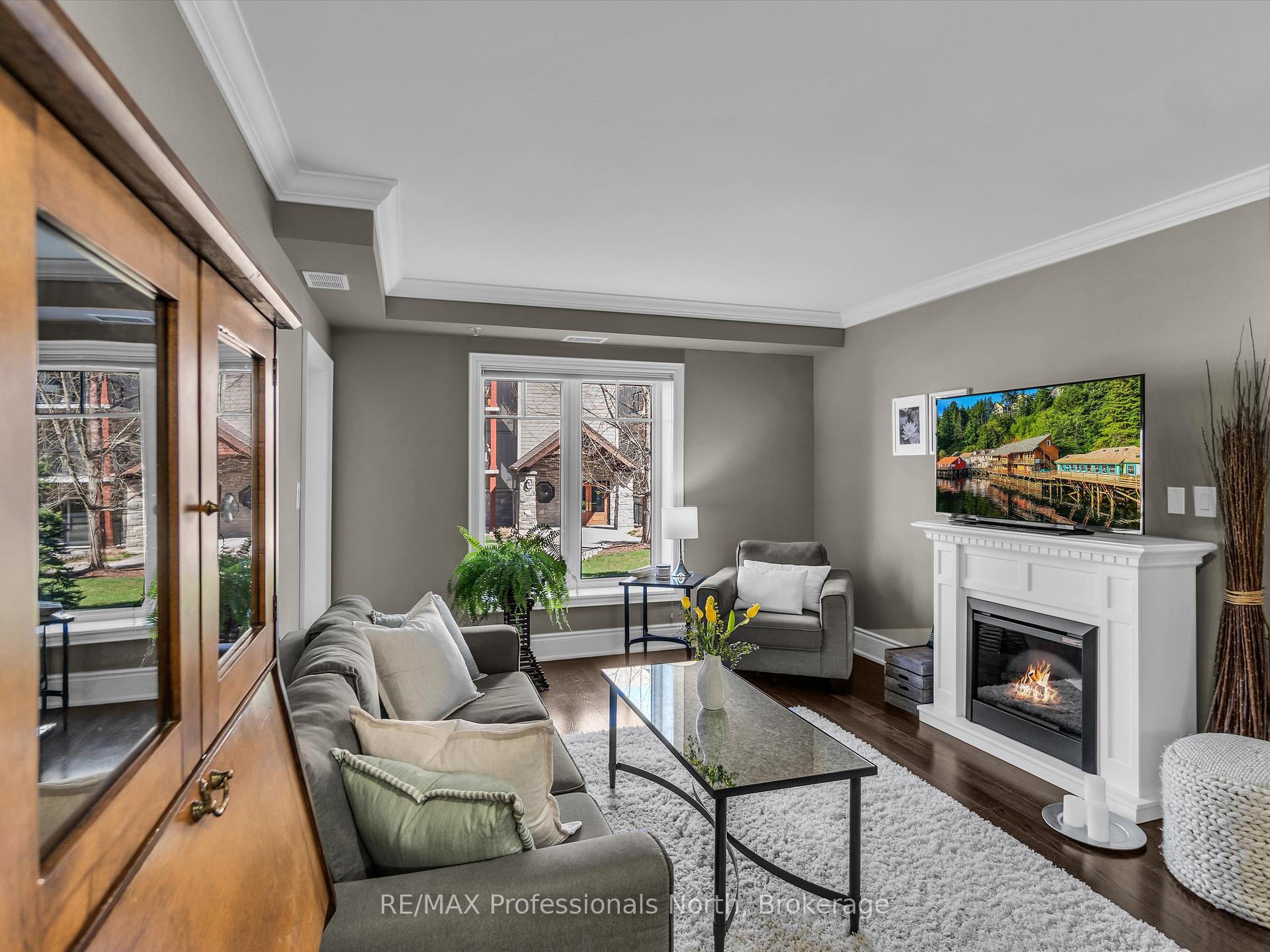 Front of Unit 106, 391B Manitoba Street W