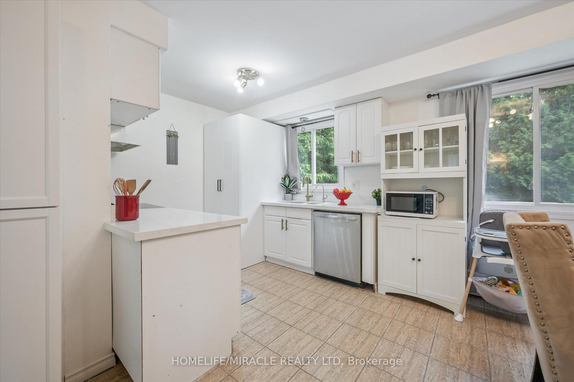 Photo 5 of 187A Cedarvale Crescent, Waterloo — HOMEH