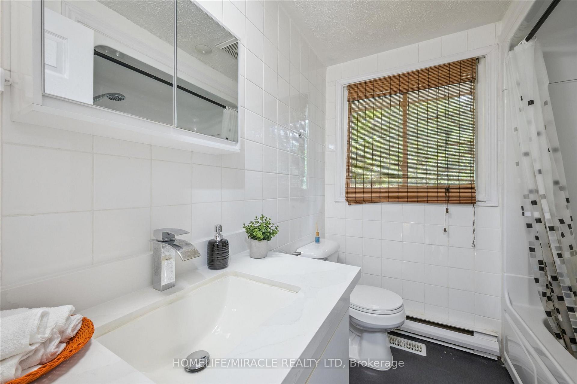 Photo 15 of 187A Cedarvale Crescent, Waterloo — HOMEH