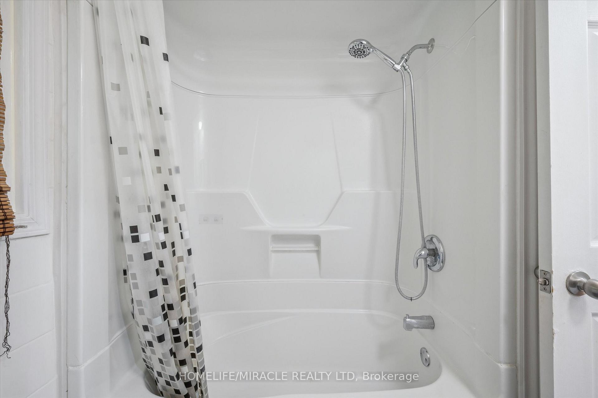 Photo 33 of 187A Cedarvale Crescent, Waterloo — HOMEH