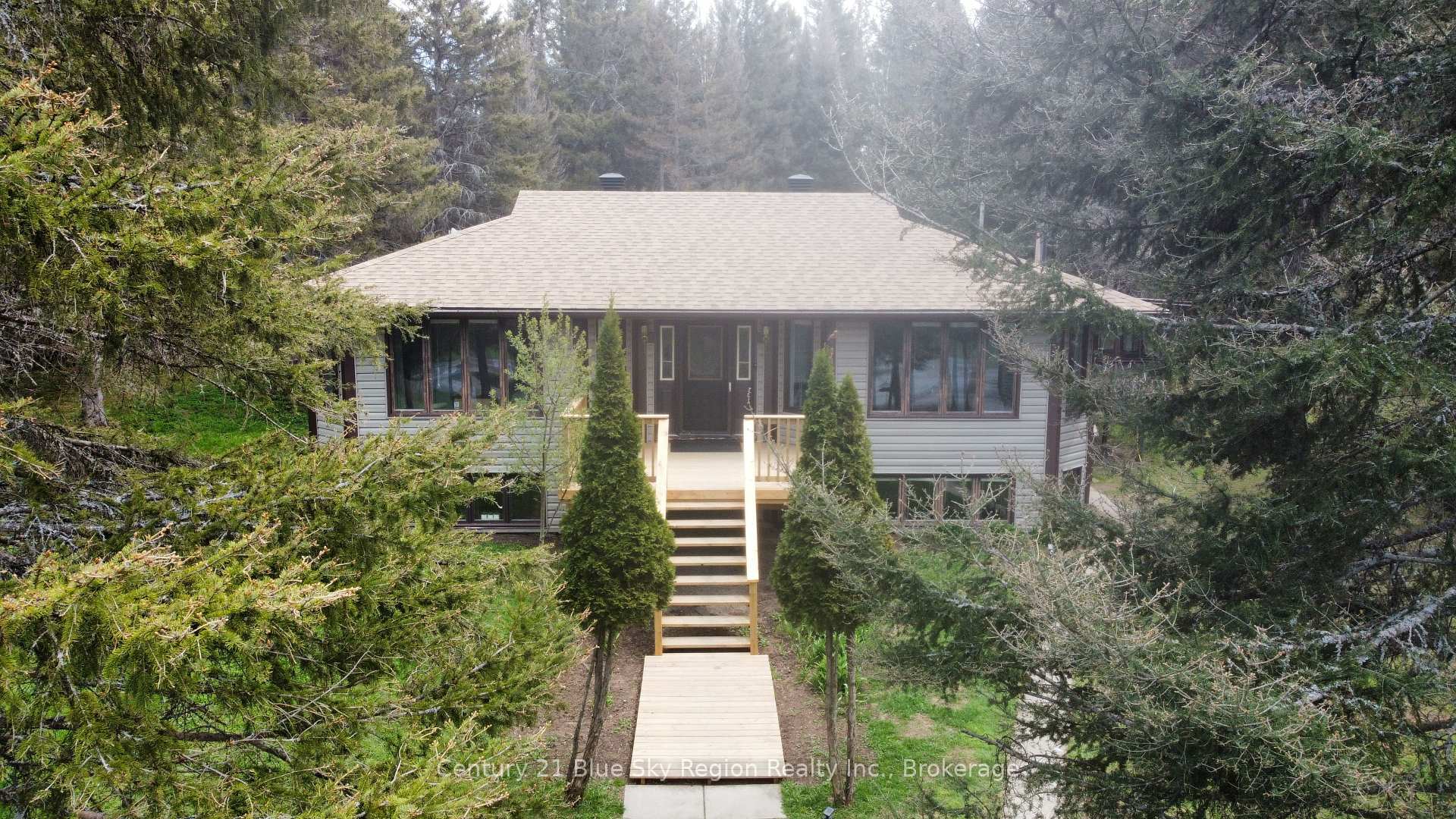 Photo 2 of 556 Genesee Lake Road, Powassan — HOMEH
