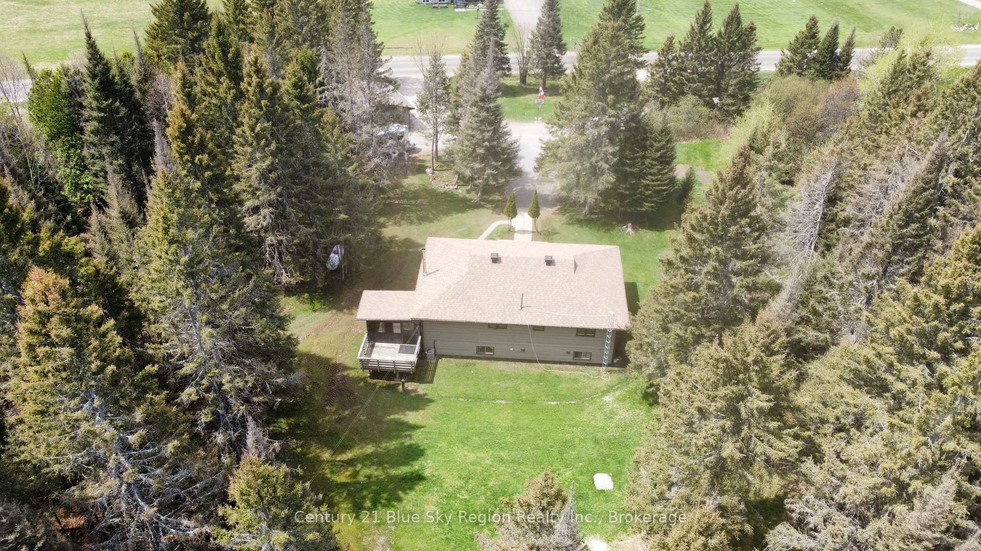 Photo 13 of 556 Genesee Lake Road, Powassan — HOMEH