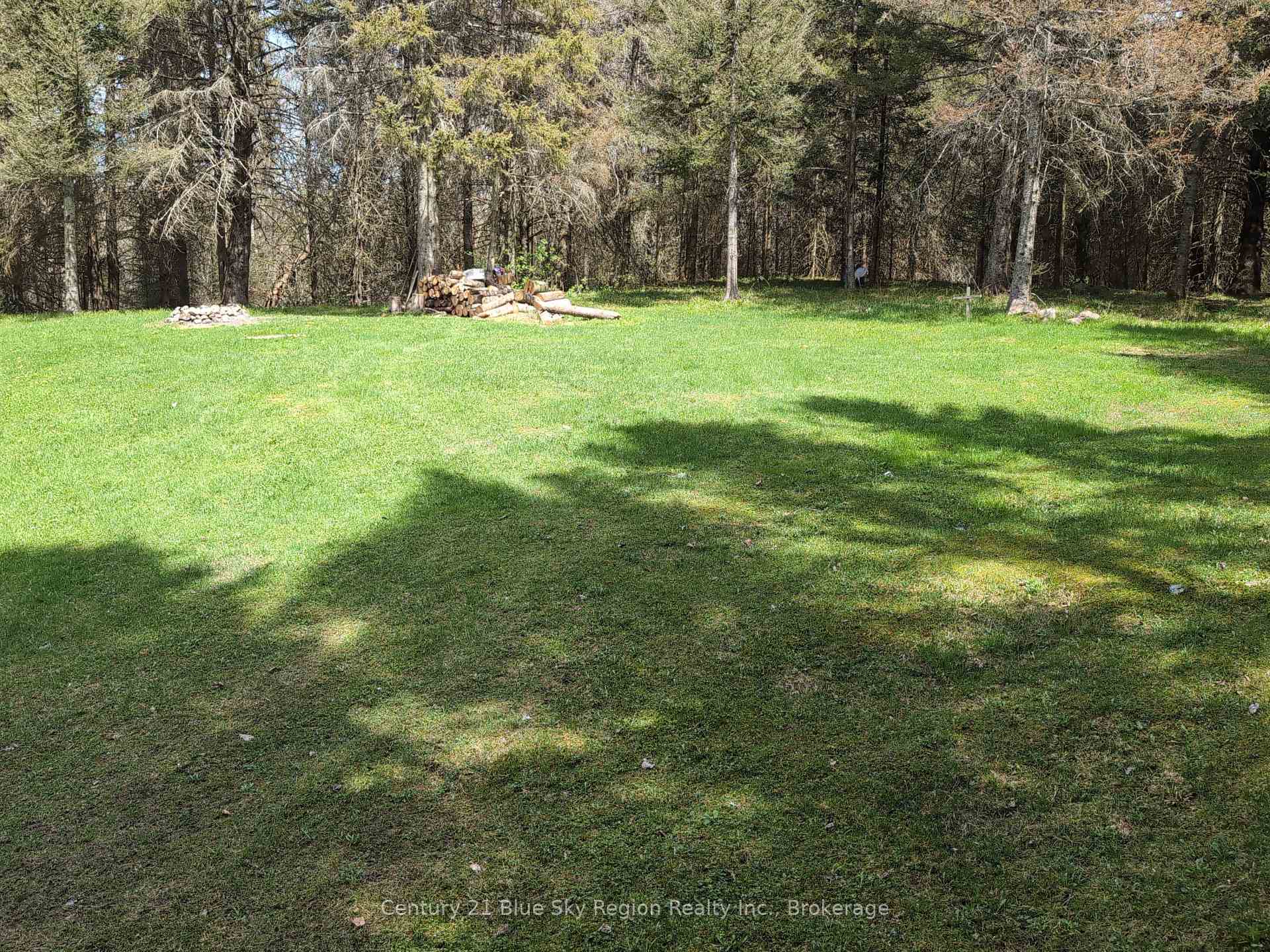 Photo 11 of 556 Genesee Lake Road, Powassan — HOMEH