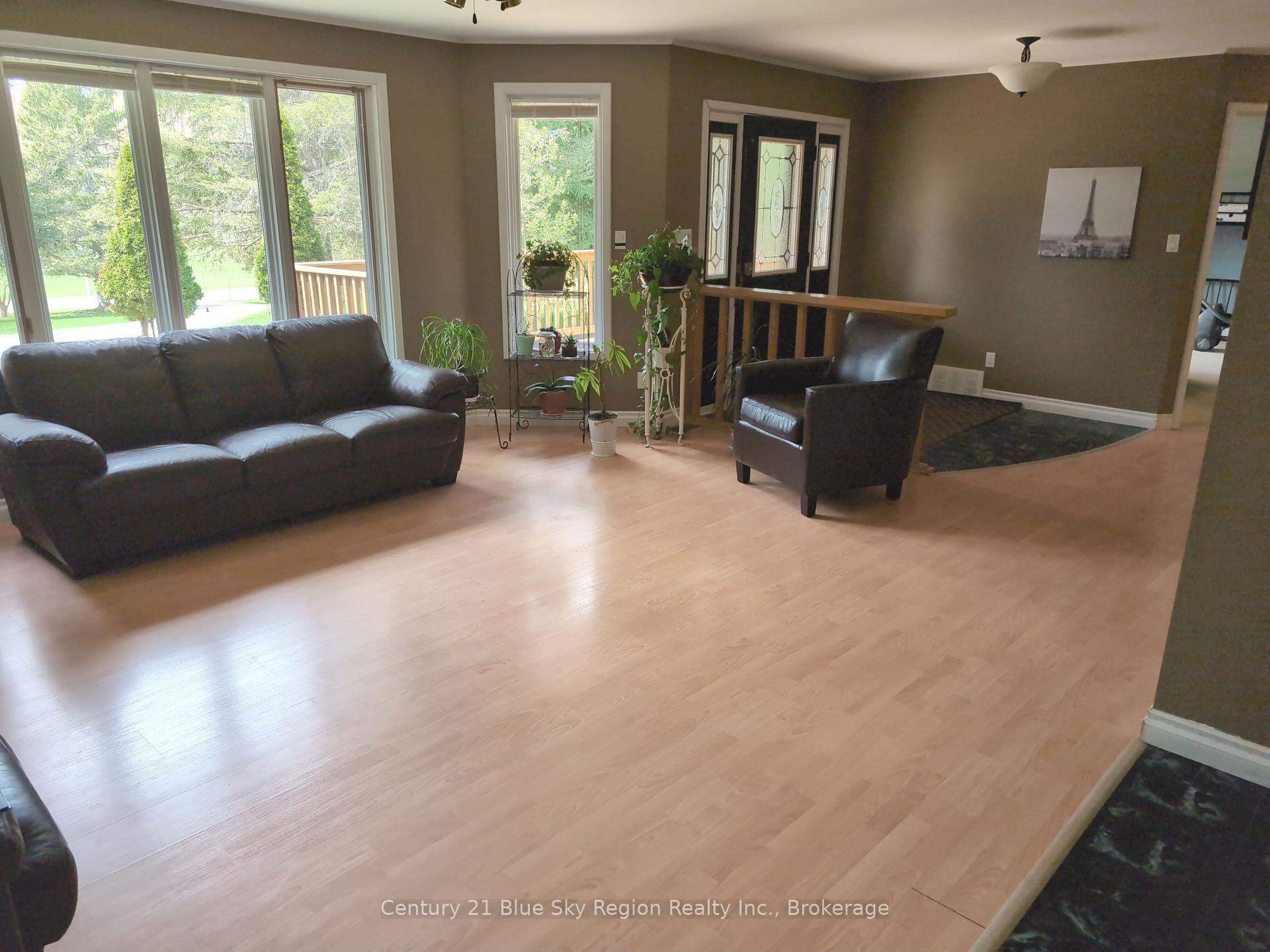 Photo 9 of 556 Genesee Lake Road, Powassan — HOMEH