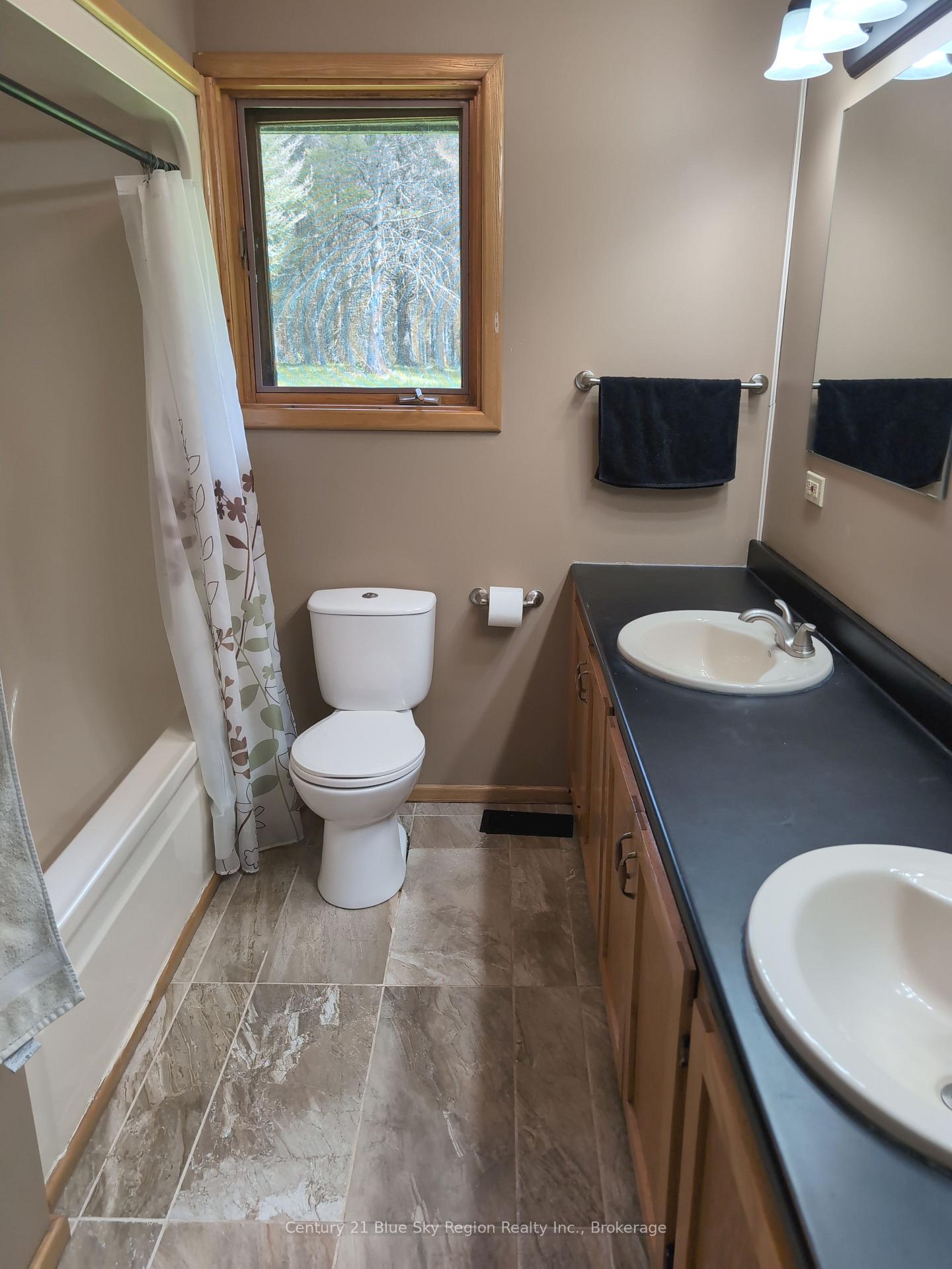 Photo 12 of 556 Genesee Lake Road, Powassan — HOMEH