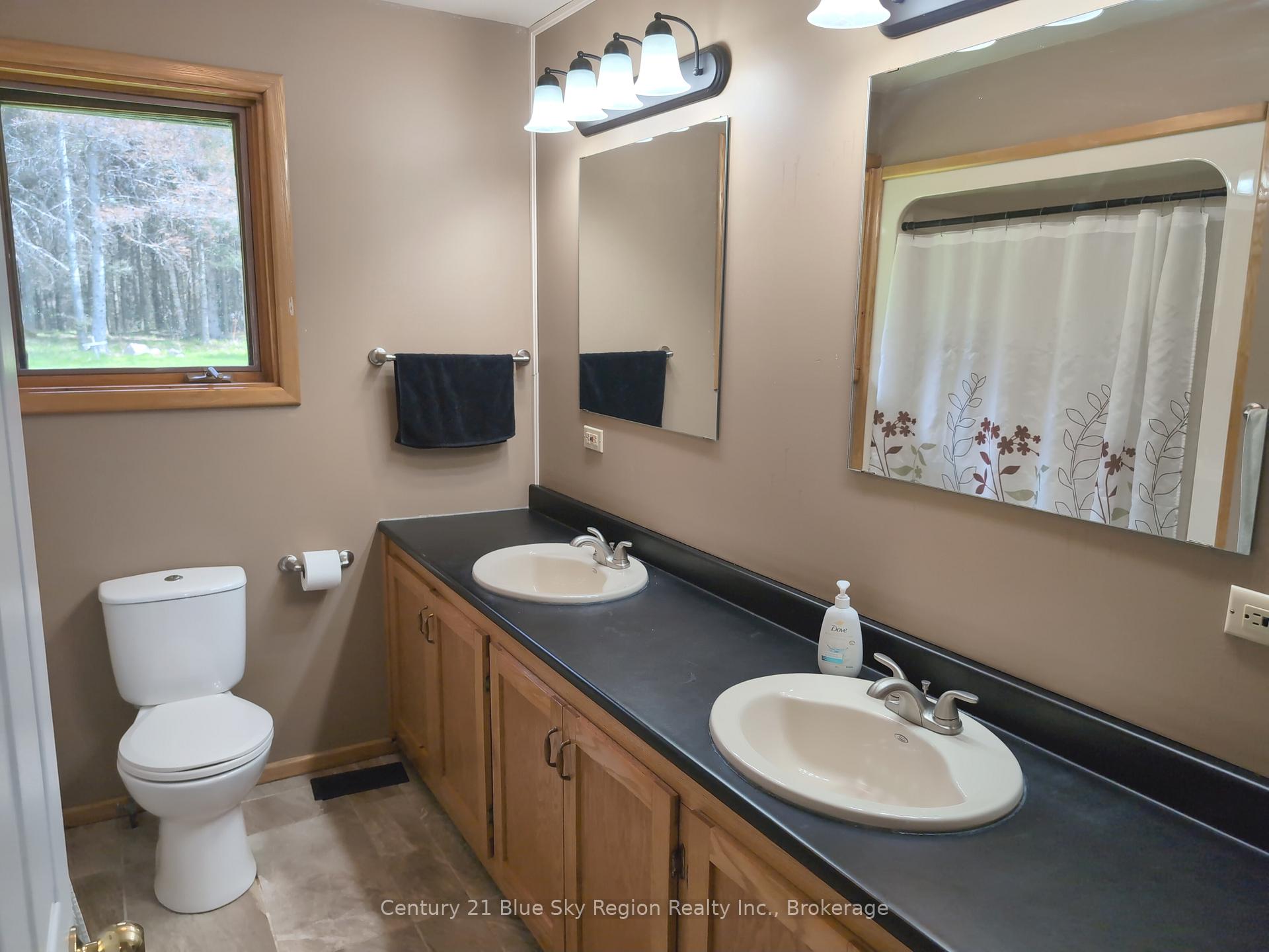 Photo 31 of 556 Genesee Lake Road, Powassan — HOMEH