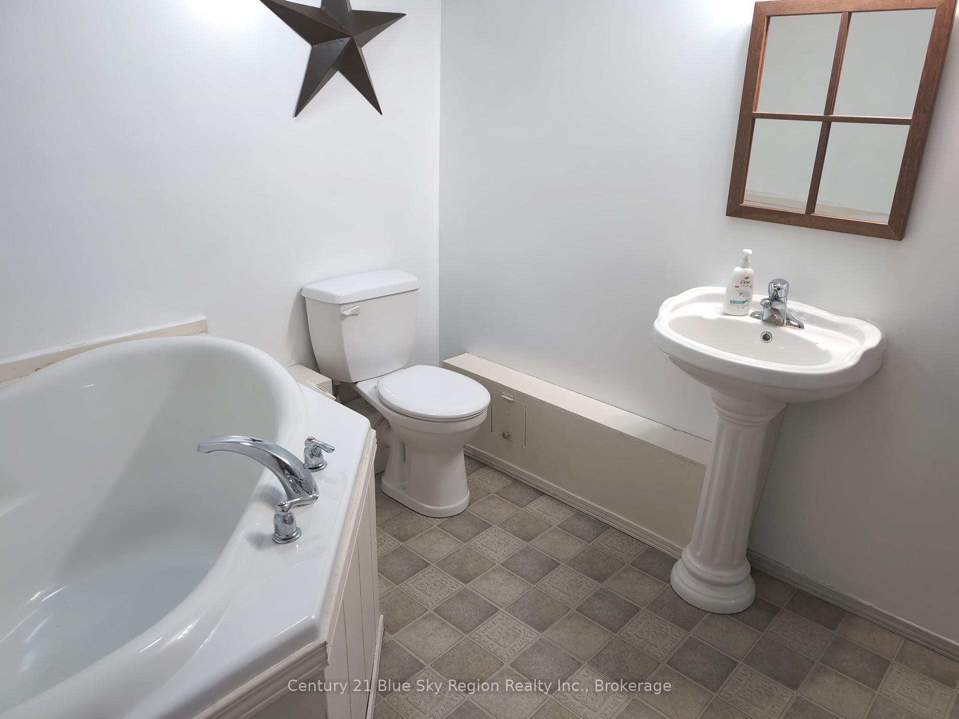 Photo 28 of 556 Genesee Lake Road, Powassan — HOMEH