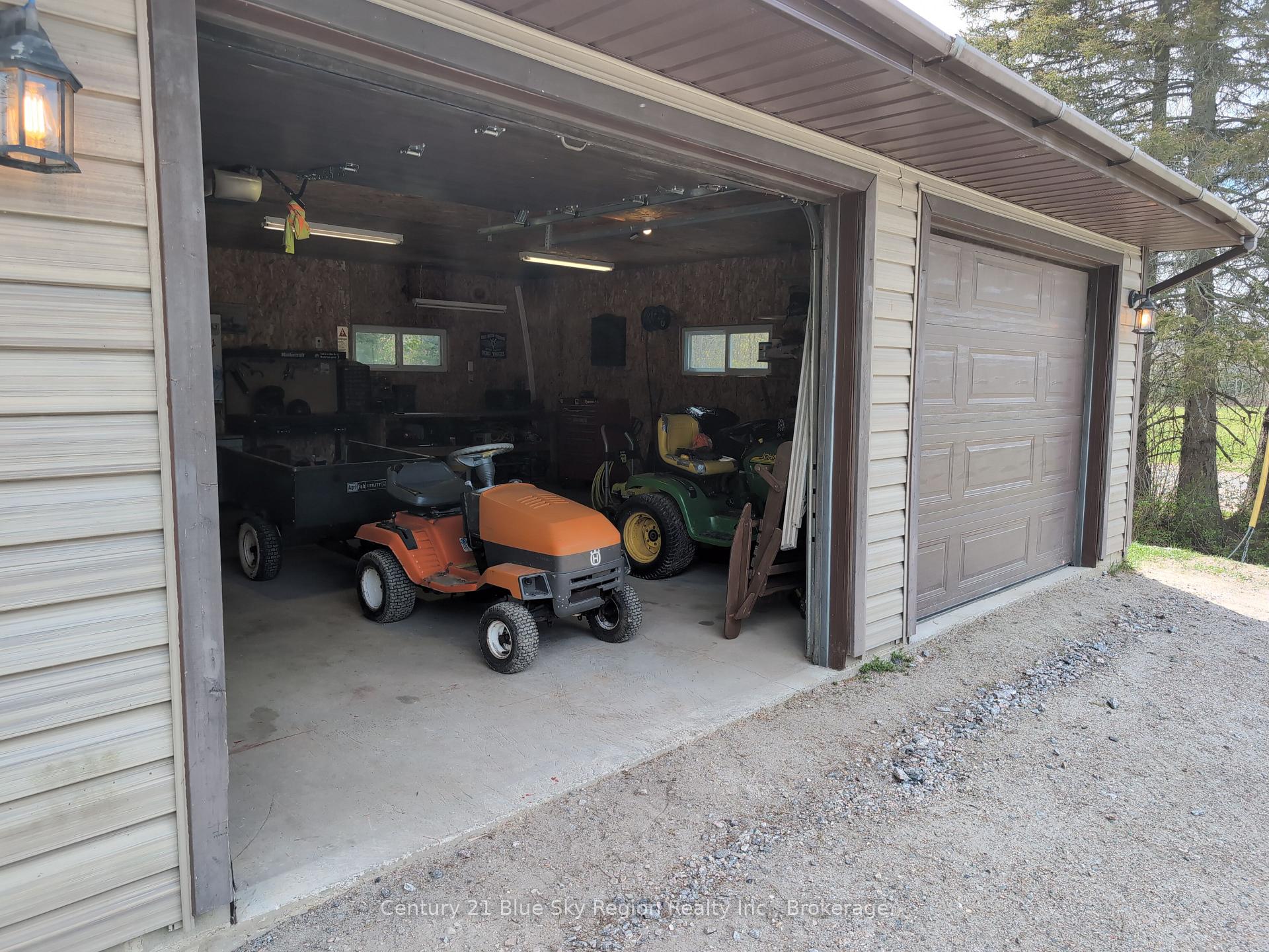 Photo 38 of 556 Genesee Lake Road, Powassan — HOMEH