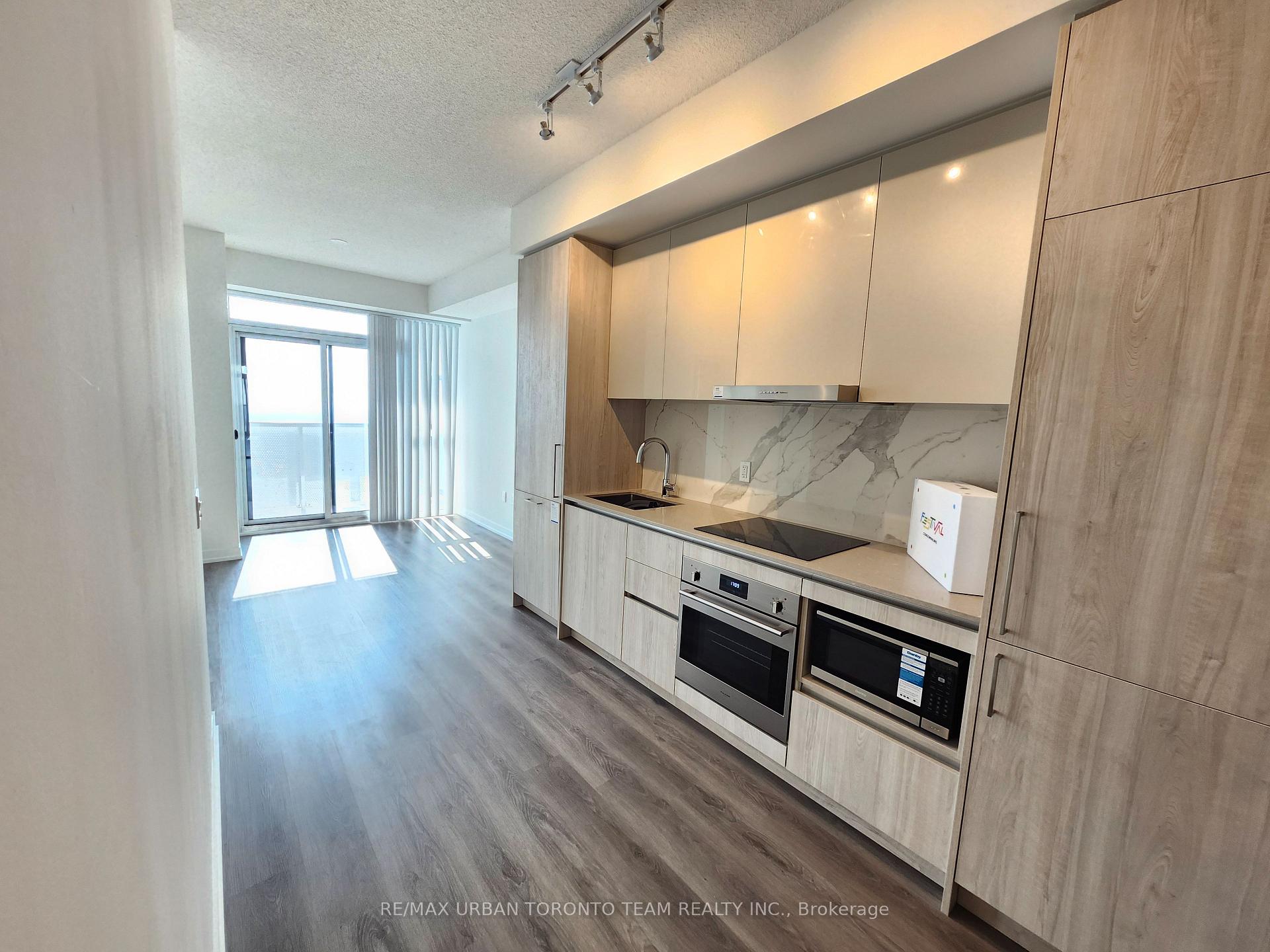 Photo 9 of Unit 6108, 225 Commerce Street, Vaughan, Vaughan Corporate Centre — HOMEH