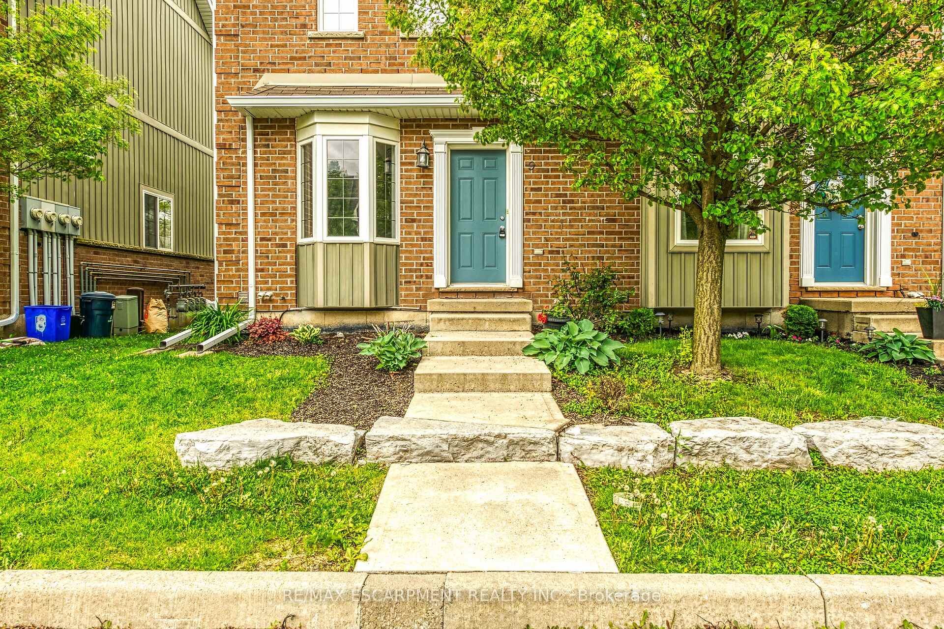 Photo 3 of Unit 9, 68A Main Street, Haldimand — HOMEH