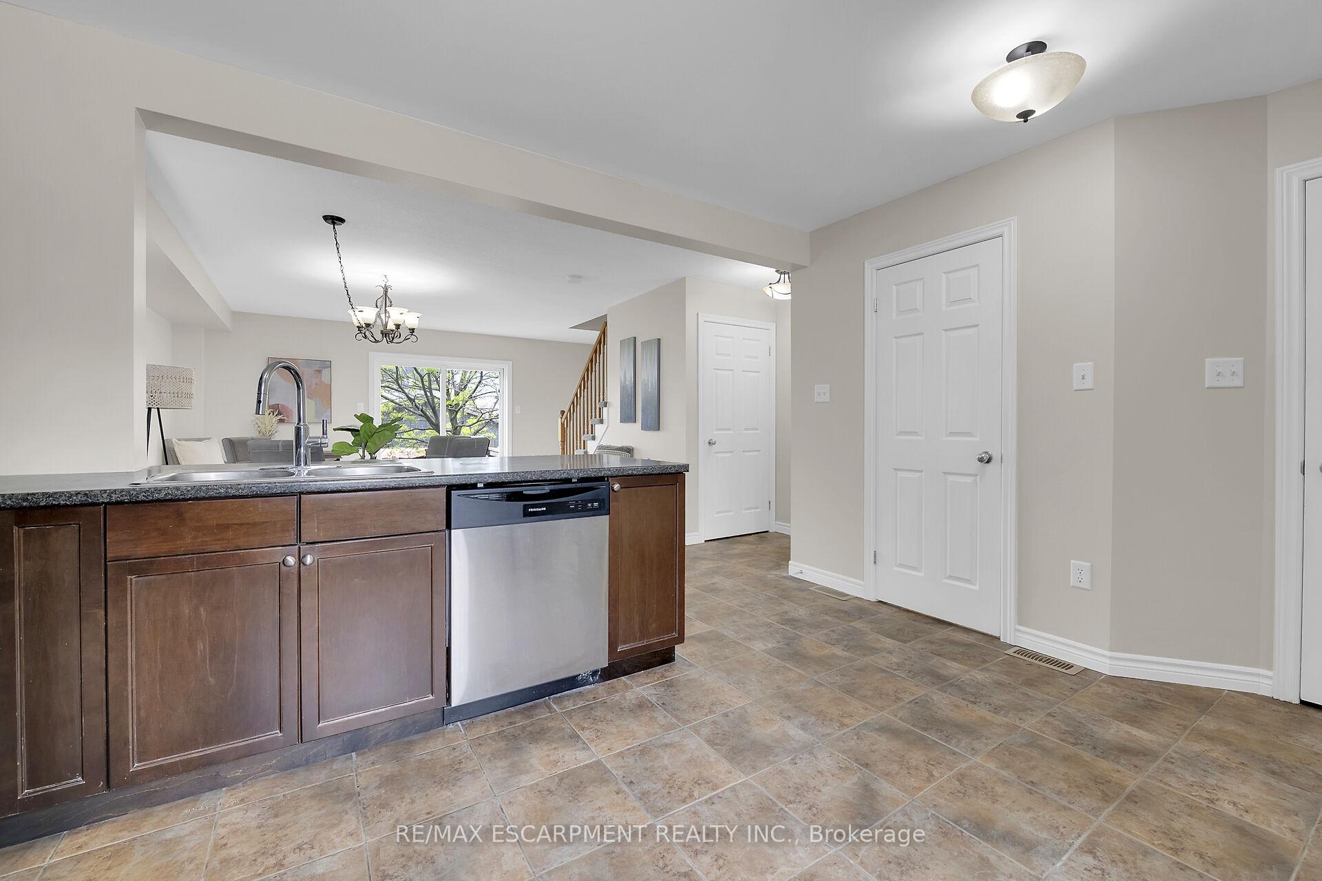Photo 10 of Unit 9, 68A Main Street, Haldimand — HOMEH