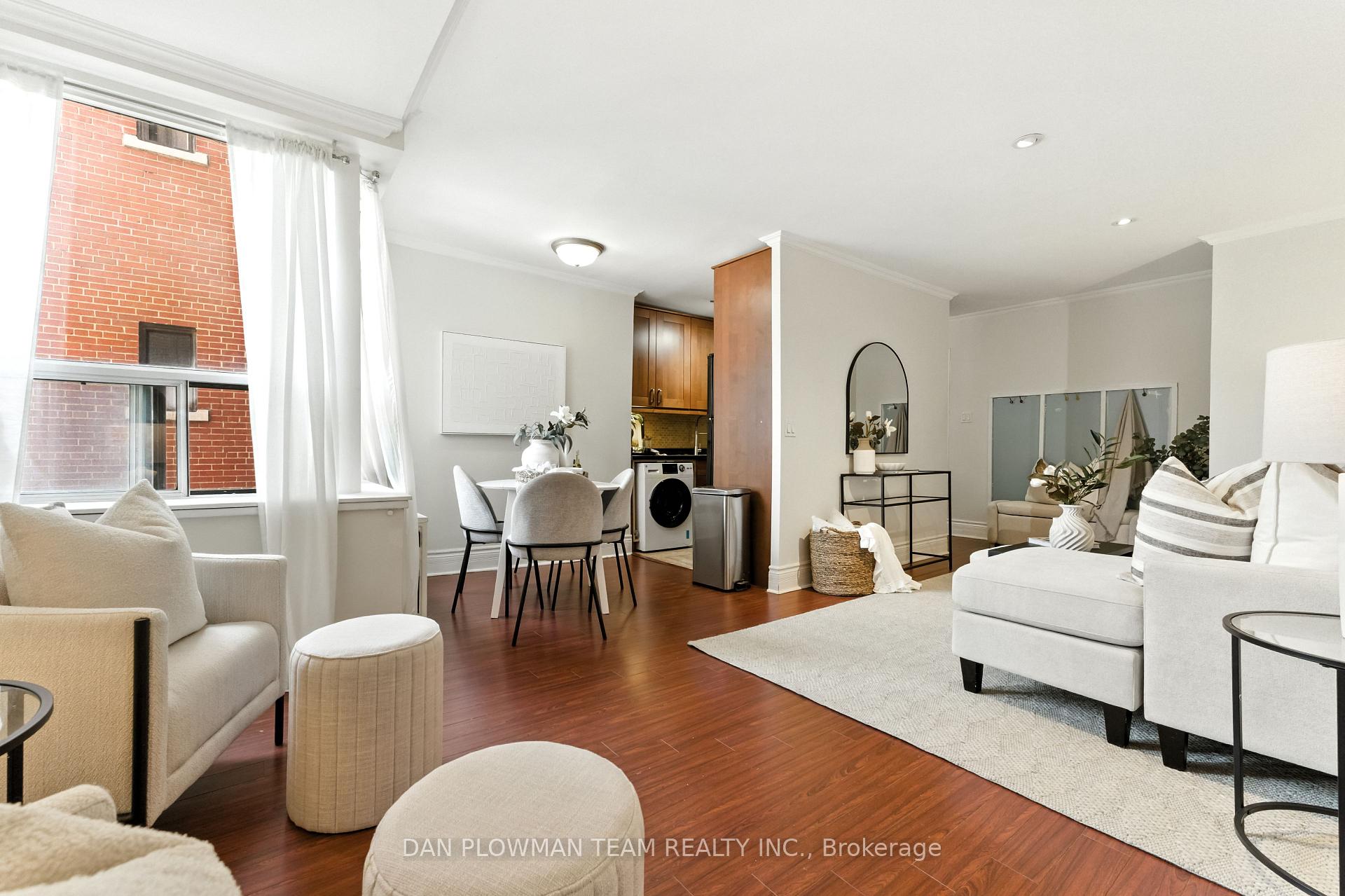 Photo 6 of Unit 203, 2550 Bathurst Street, Toronto, Forest Hill North — HOMEH