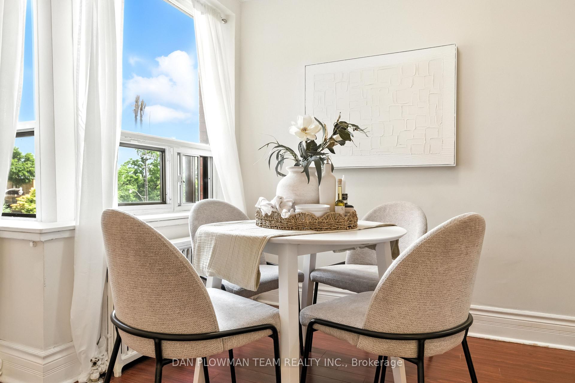 Photo 12 of Unit 203, 2550 Bathurst Street, Toronto, Forest Hill North — HOMEH