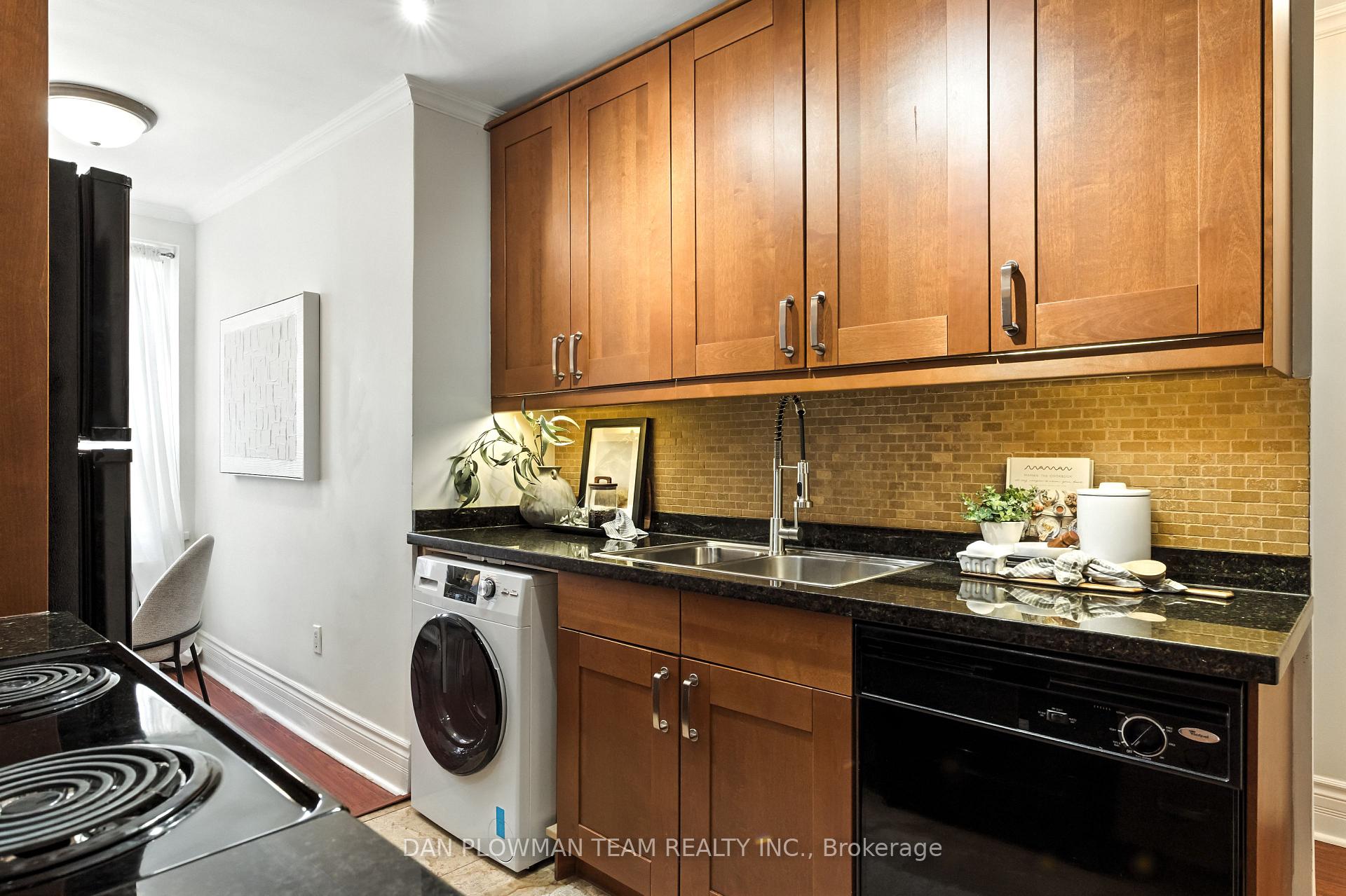Photo 18 of Unit 203, 2550 Bathurst Street, Toronto, Forest Hill North — HOMEH