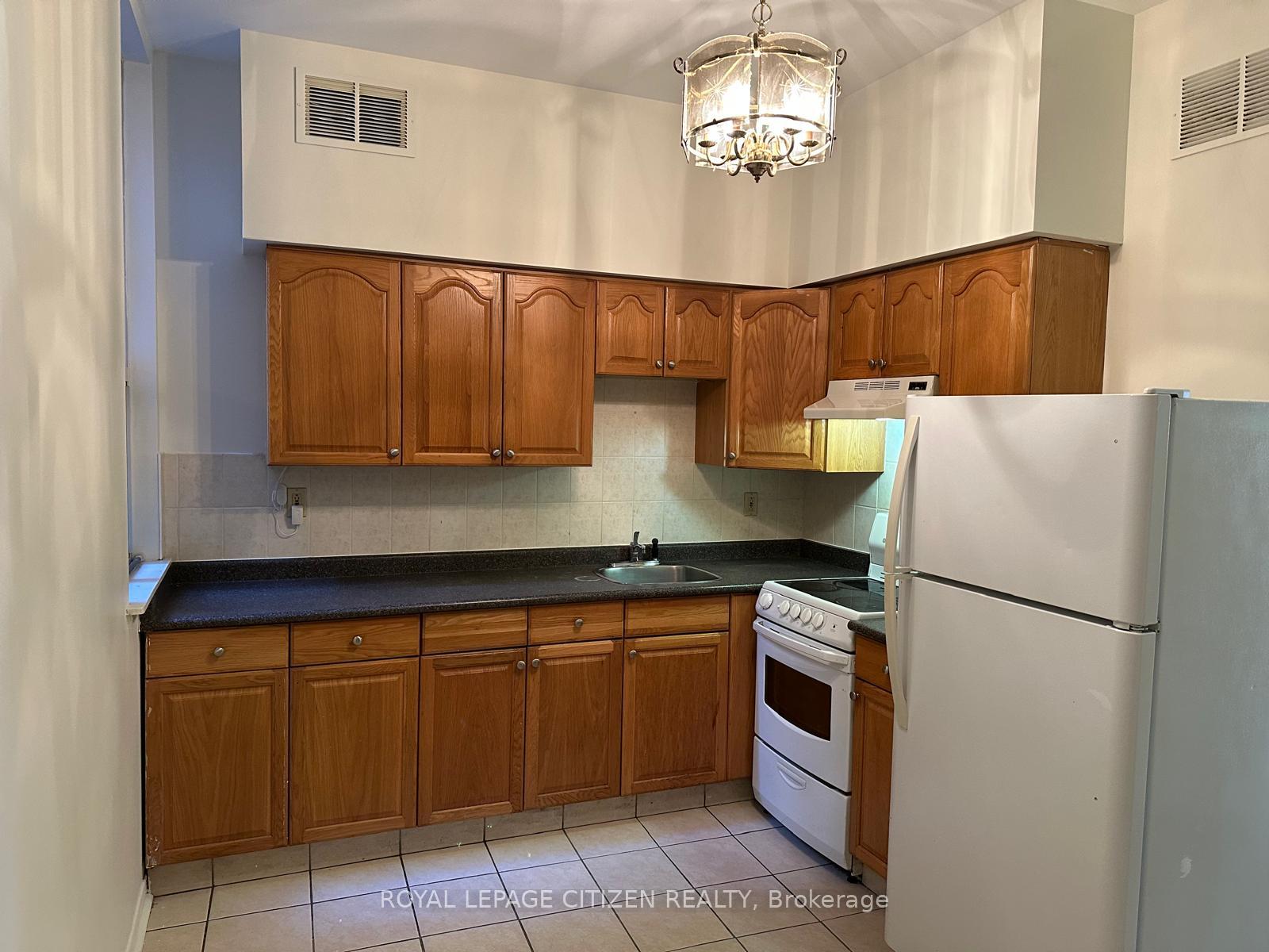 Front of Unit 203, 1864 Danforth Avenue