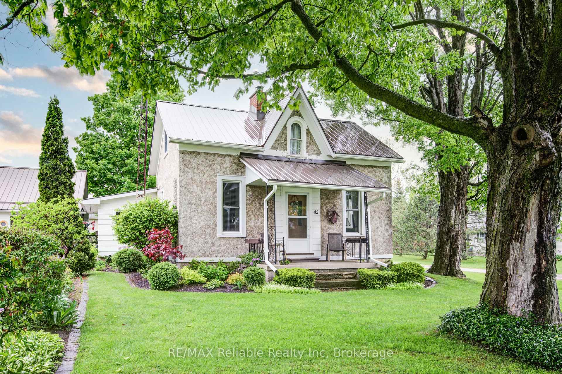 Photo 6 of 42 Third Street, Huron East, Egmondville — HOMEH