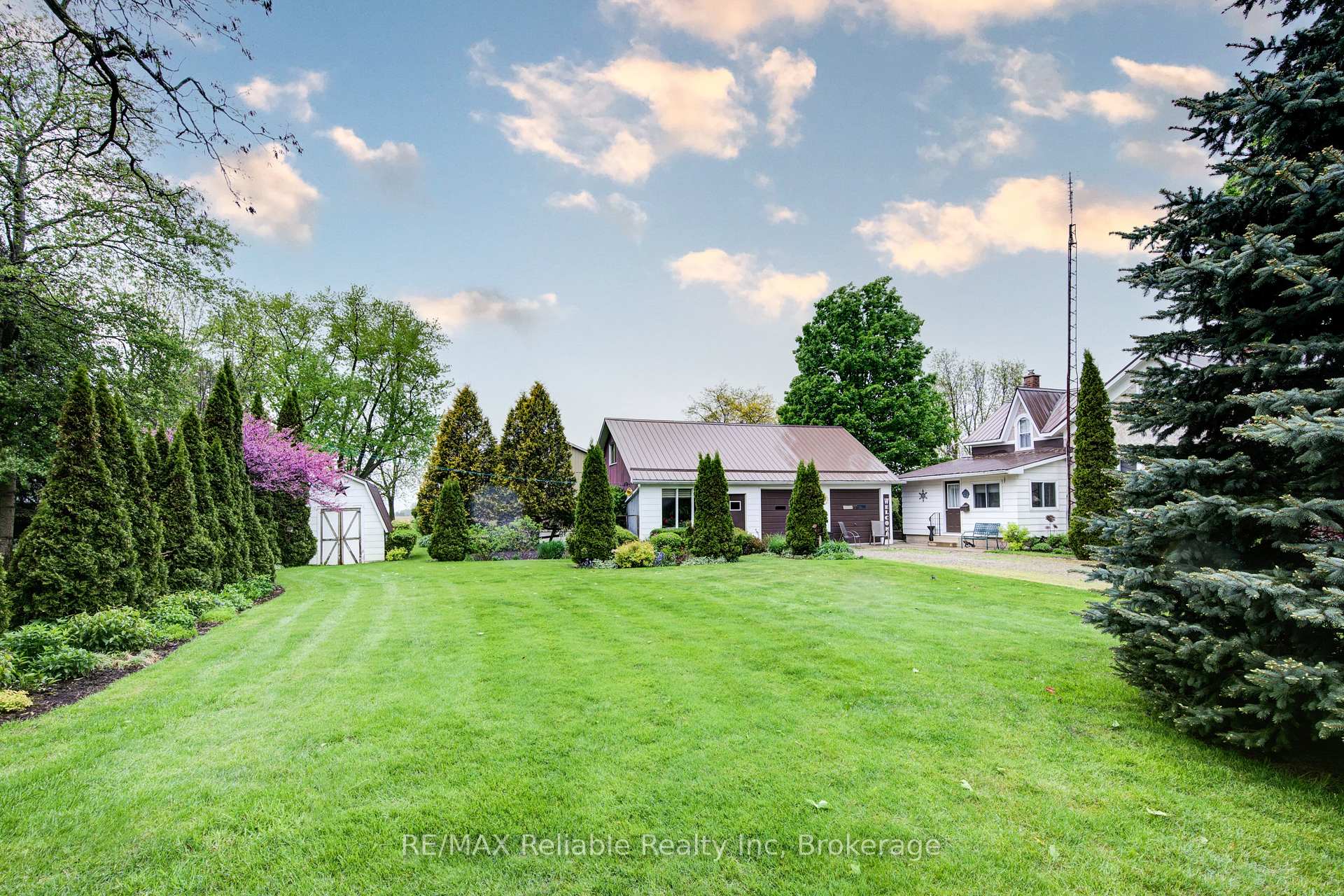 Photo 11 of 42 Third Street, Huron East, Egmondville — HOMEH