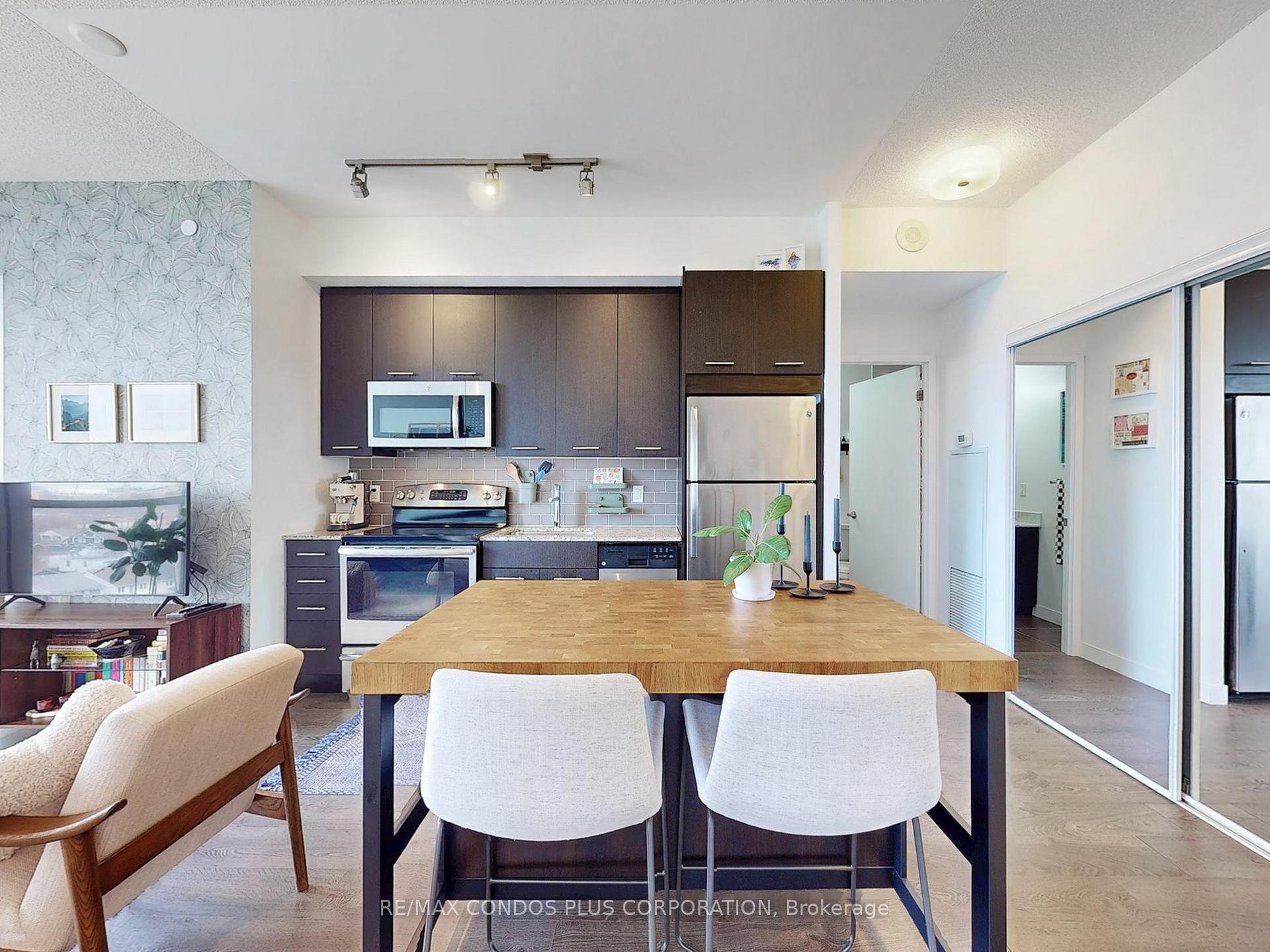 Photo 9 of Unit 605, 2055 Danforth Avenue, Toronto, Woodbine Corridor — HOMEH