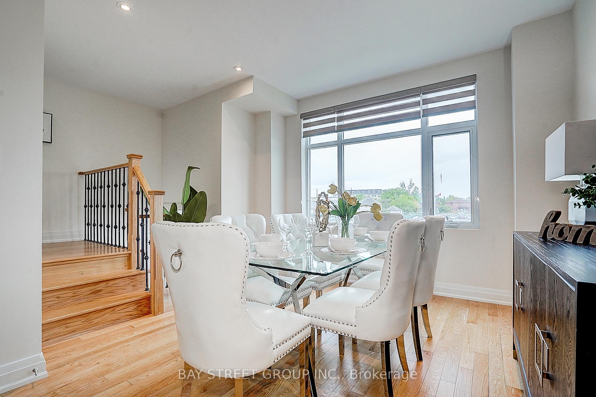 Photo 7 of 22 Teasel Way, Markham, Unionville — HOMEH