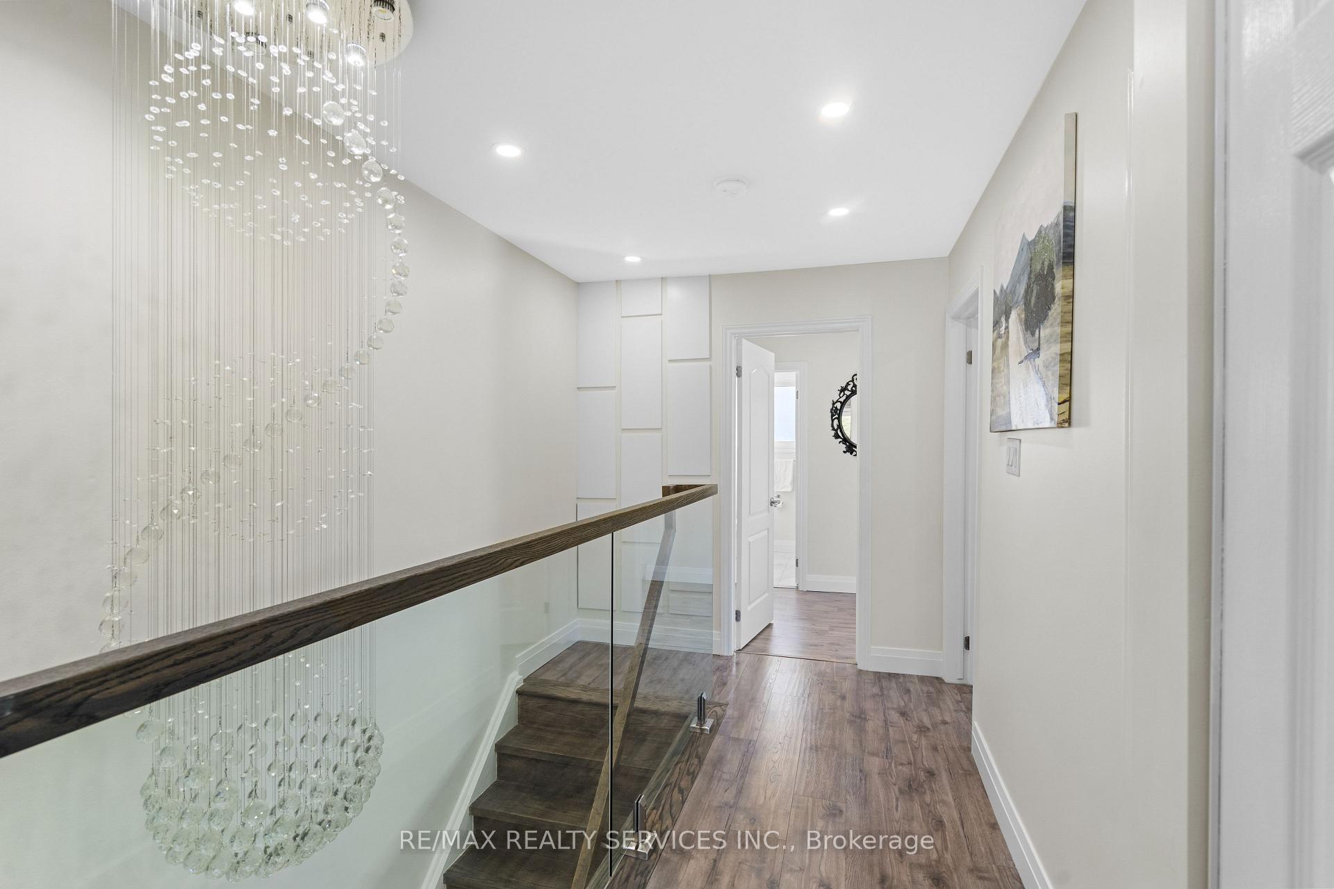 Photo 21 of 42 Horne Drive, Brampton, Brampton North — HOMEH