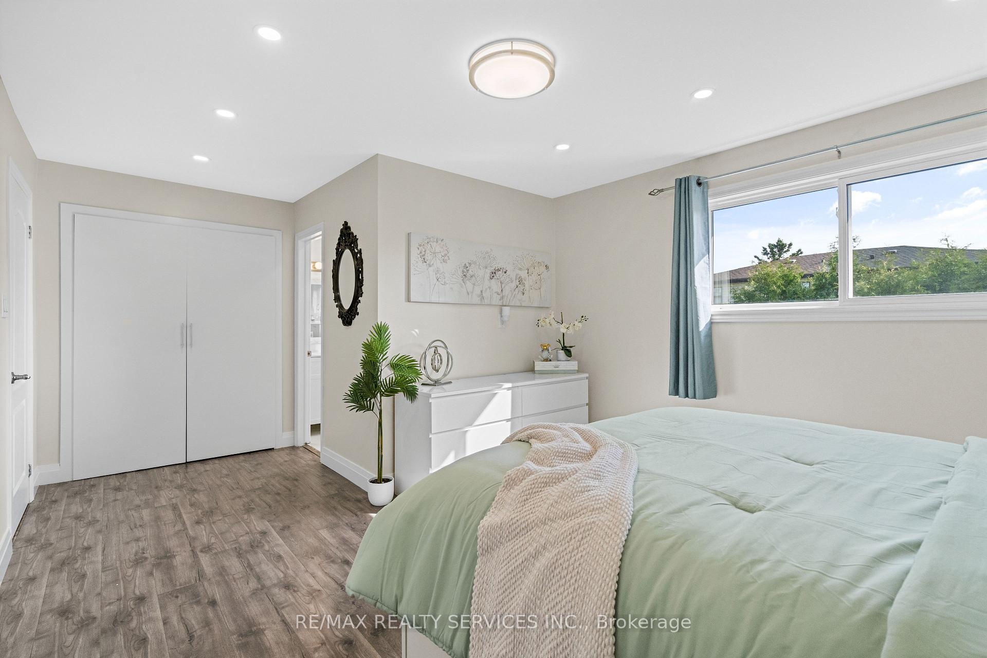 Photo 25 of 42 Horne Drive, Brampton, Brampton North — HOMEH