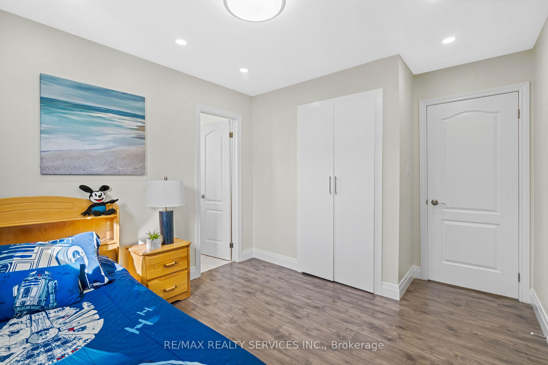 Photo 35 of 42 Horne Drive, Brampton, Brampton North — HOMEH