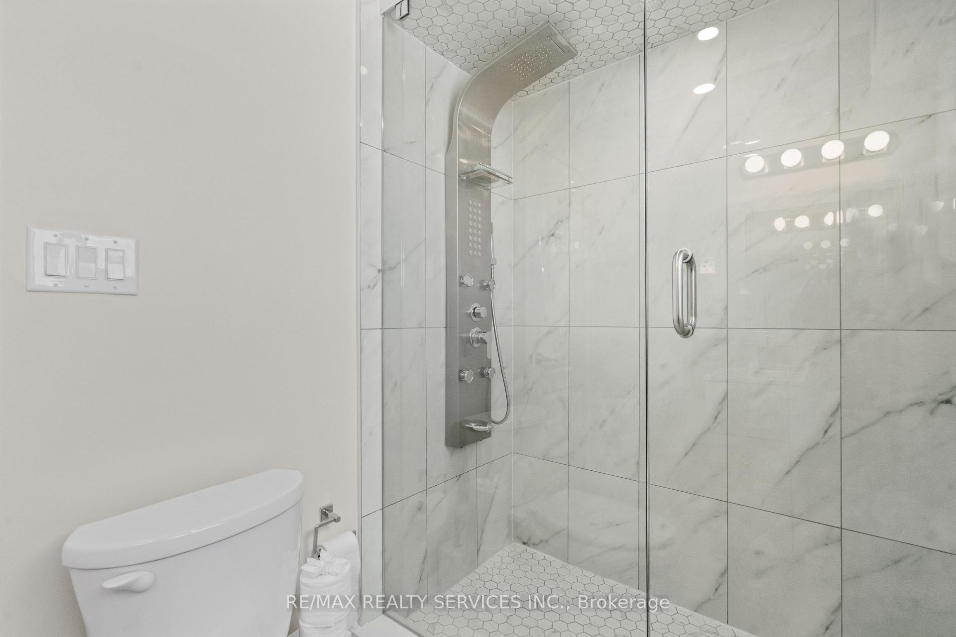 Photo 38 of 42 Horne Drive, Brampton, Brampton North — HOMEH