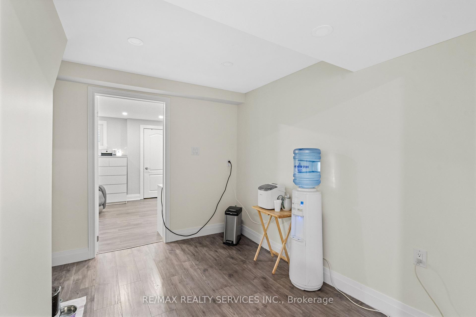 Photo 36 of 42 Horne Drive, Brampton, Brampton North — HOMEH