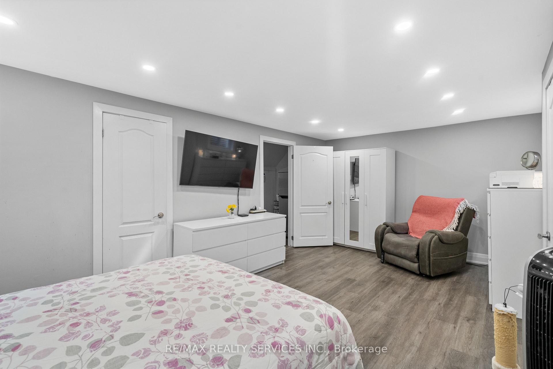 Photo 47 of 42 Horne Drive, Brampton, Brampton North — HOMEH