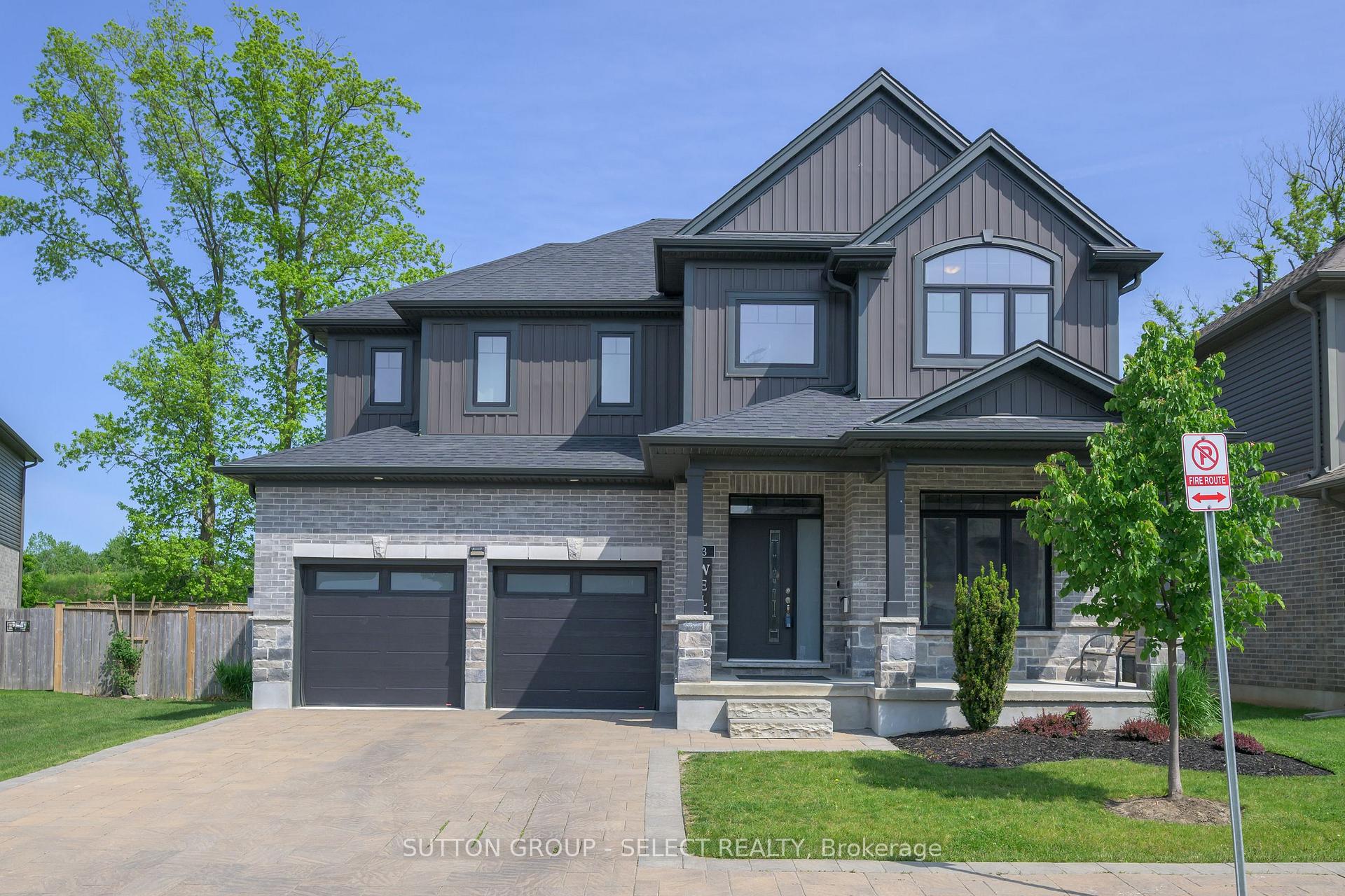 Front of Unit 33, 1061 Eagletrace Drive