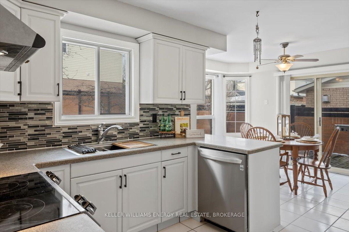 Photo 9 of 2 Resnik Drive, Clarington, Newcastle — HOMEH