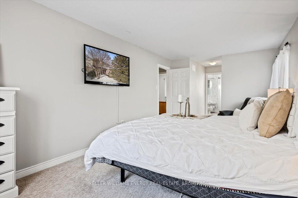 Photo 19 of 2 Resnik Drive, Clarington, Newcastle — HOMEH