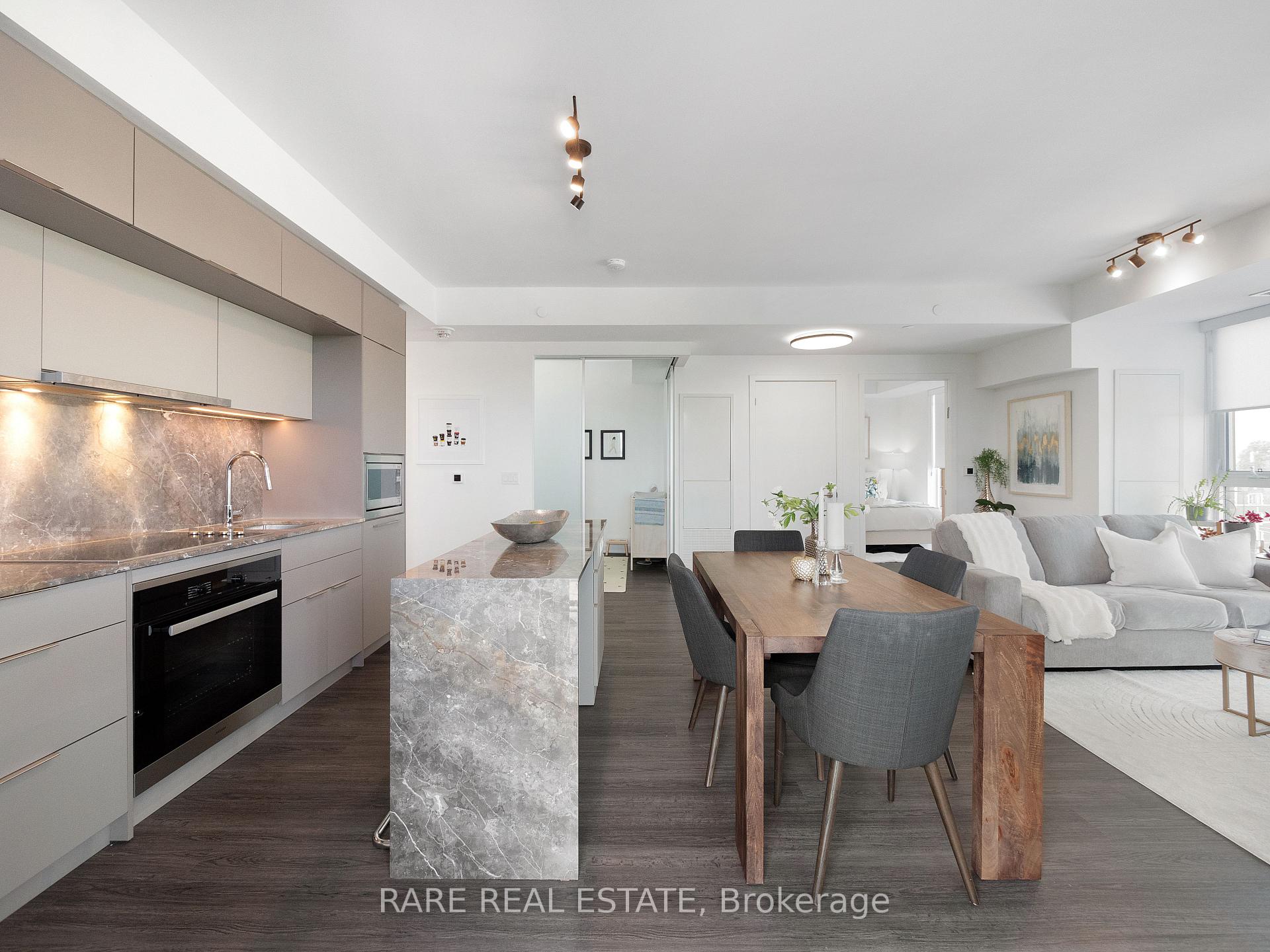 Photo 2 of Unit 601, 185 Alberta Avenue, Toronto, Oakwood Village — HOMEH