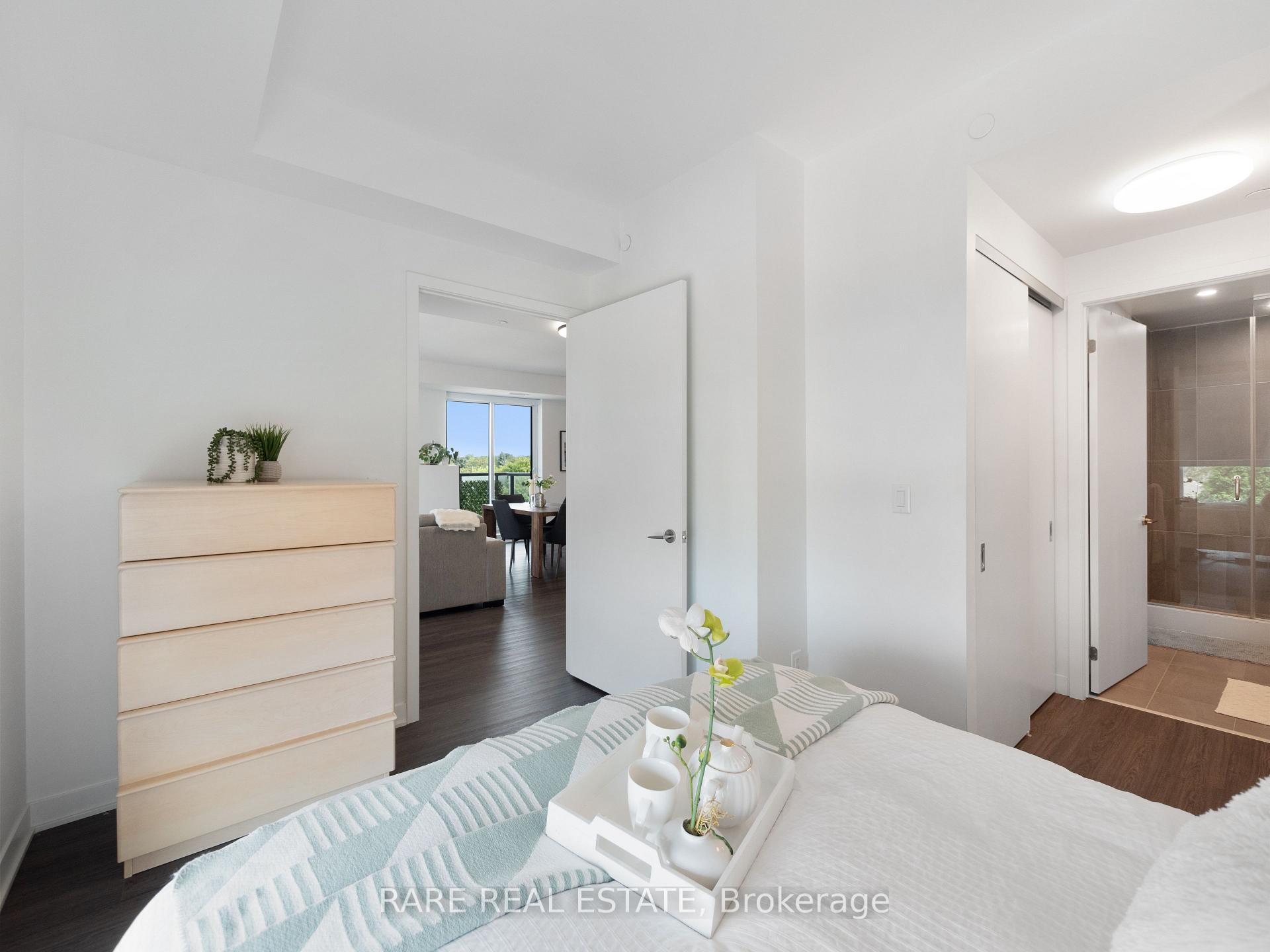 Photo 13 of Unit 601, 185 Alberta Avenue, Toronto, Oakwood Village — HOMEH