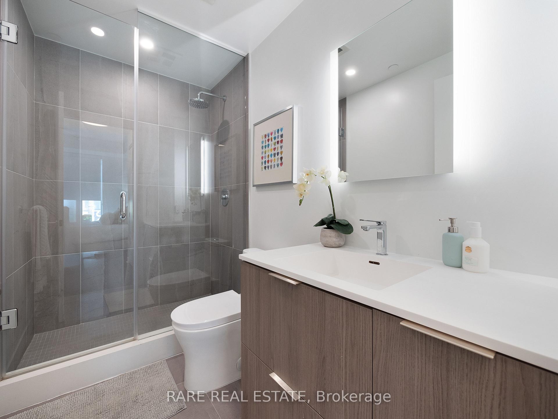 Photo 8 of Unit 601, 185 Alberta Avenue, Toronto, Oakwood Village — HOMEH