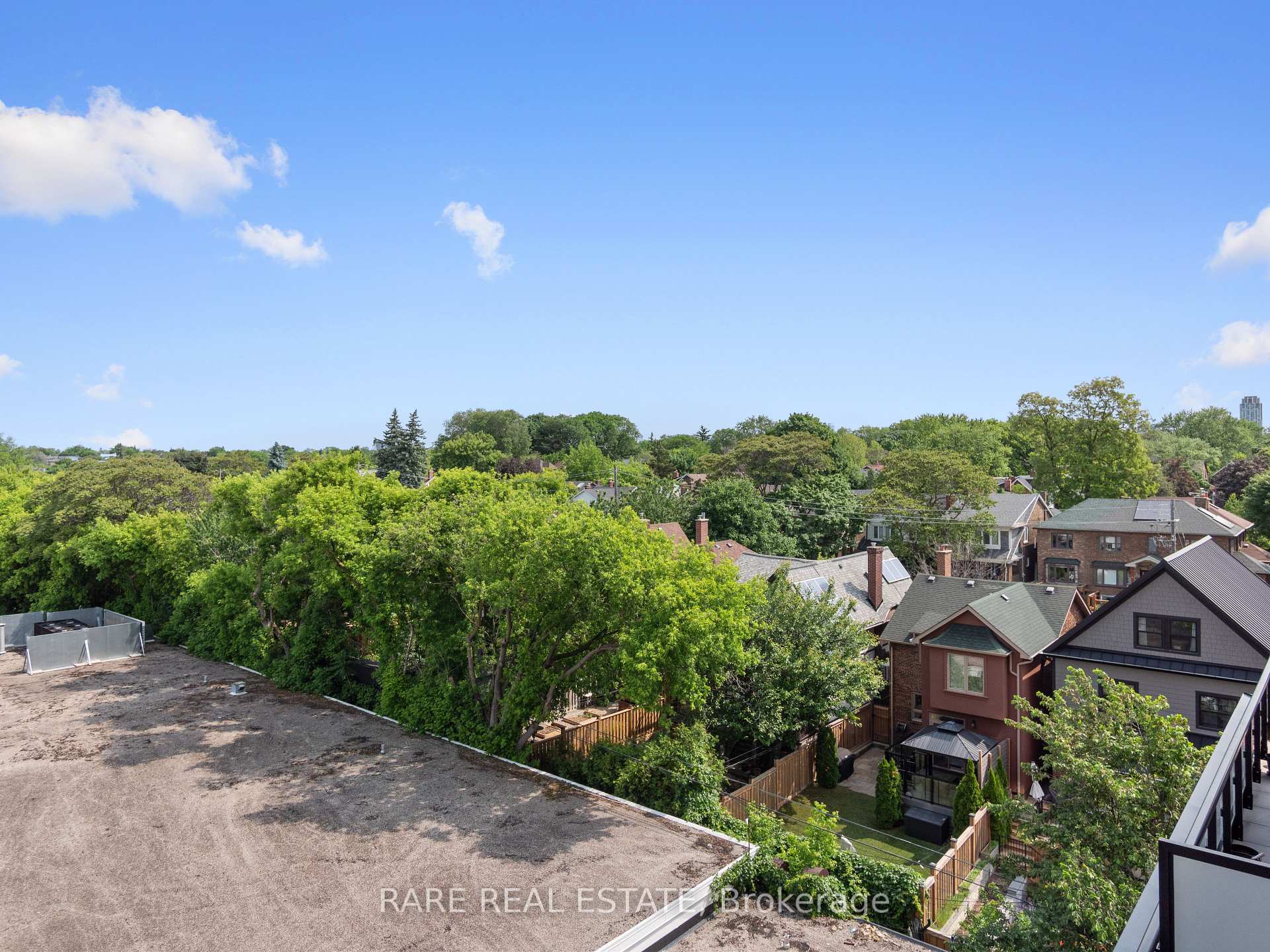 Photo 4 of Unit 601, 185 Alberta Avenue, Toronto, Oakwood Village — HOMEH