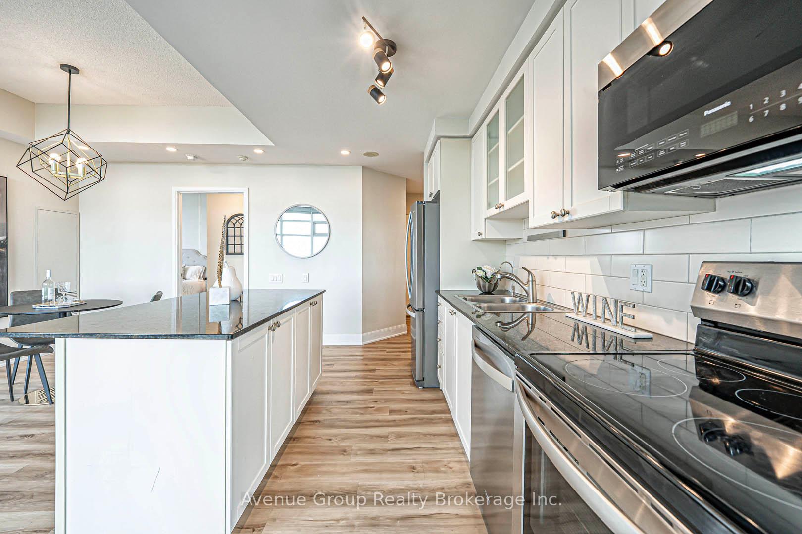 Photo 5 of Unit 3308, 2191 Yonge Street, Toronto, Mount Pleasant West — HOMEH