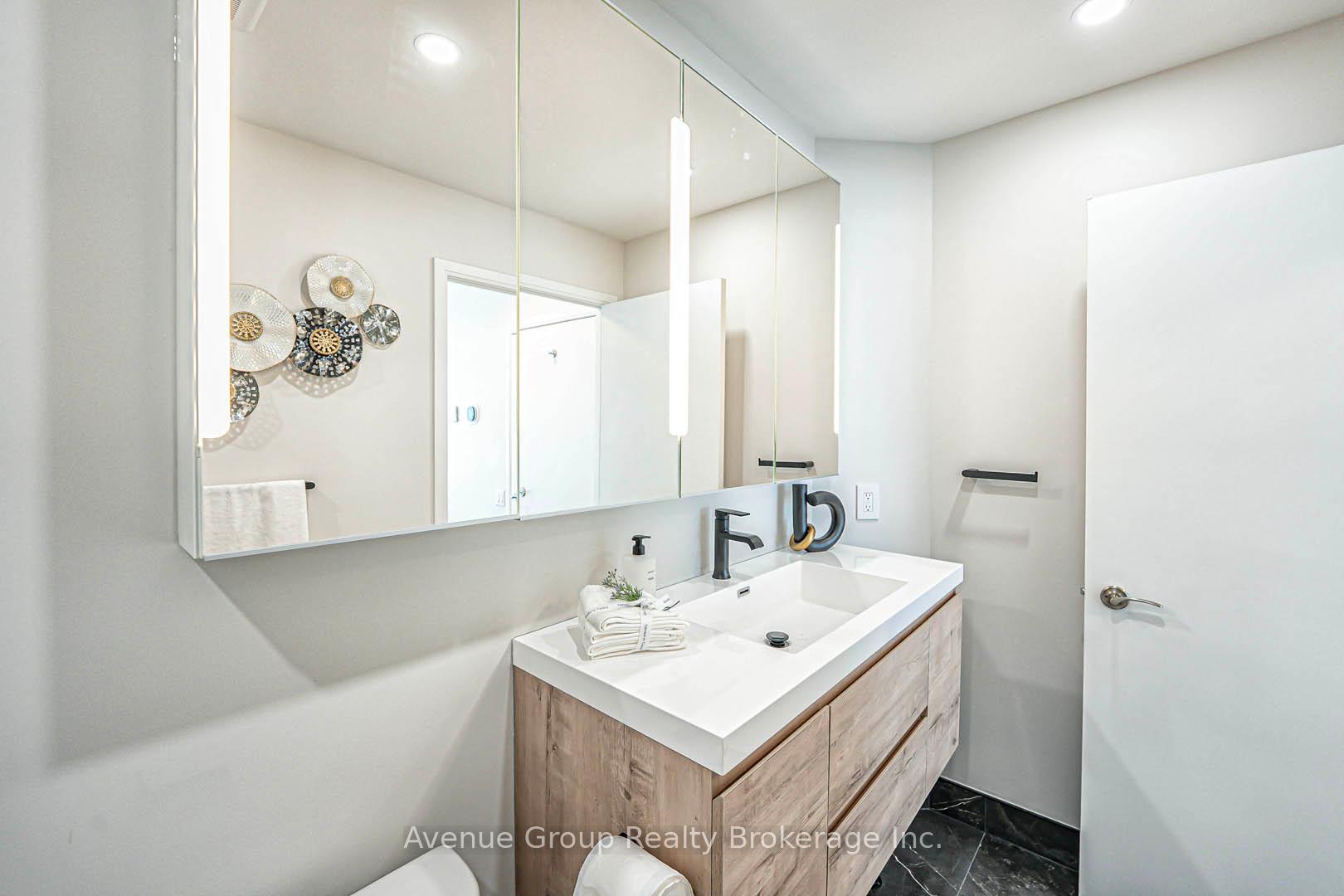 Photo 9 of Unit 3308, 2191 Yonge Street, Toronto, Mount Pleasant West — HOMEH