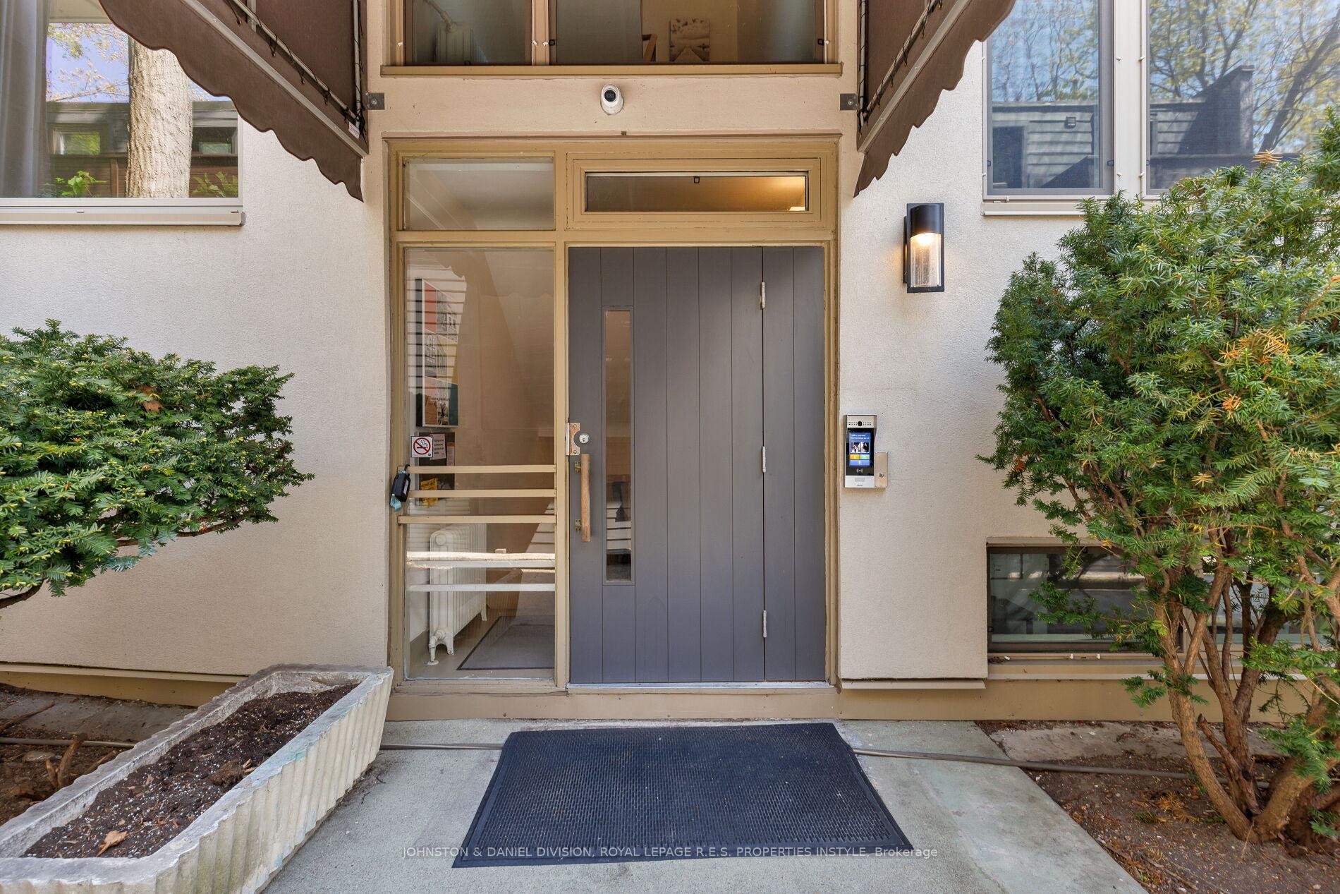 Photo 3 of Unit 18, 2368 Queen Street E, Toronto, The Beaches — HOMEH