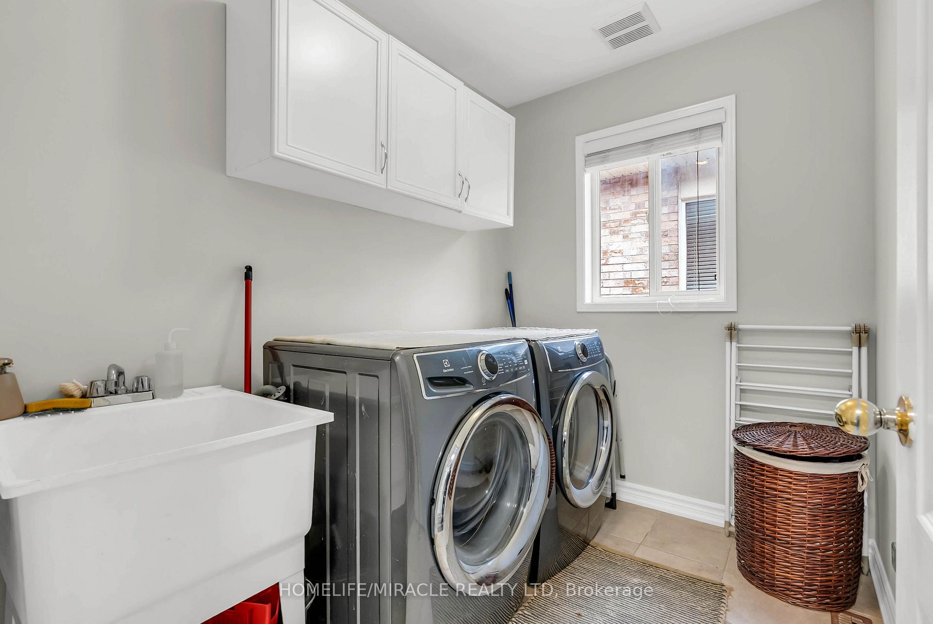 Photo 38 of 14 Olivett Lane, Brampton, Fletcher's Meadow — HOMEH